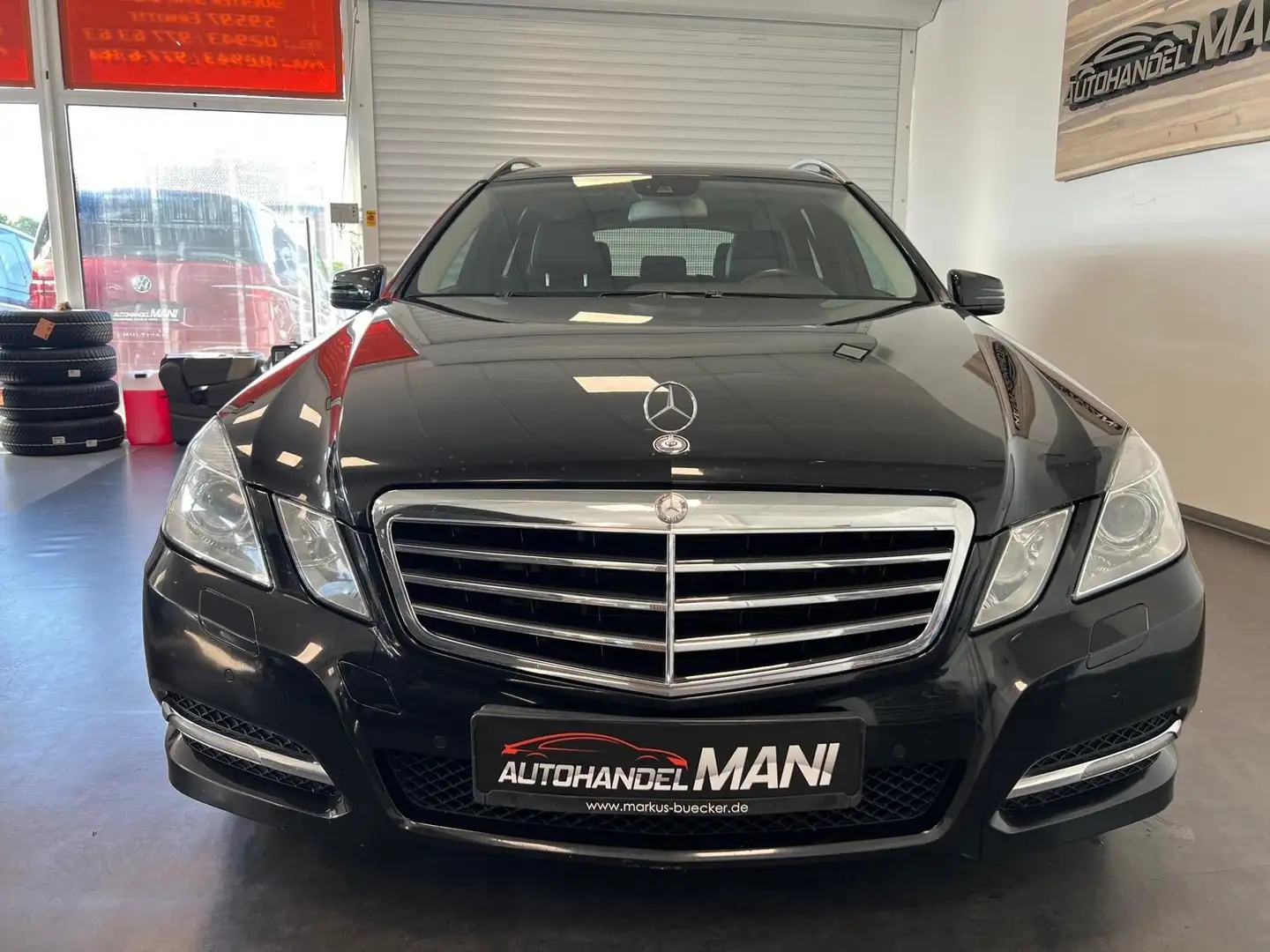 Mercedes-Benz E 350 E CDI - /Leder/AHK/PDP/Tempomat/Bi-Xenon/ Schwarz - 2