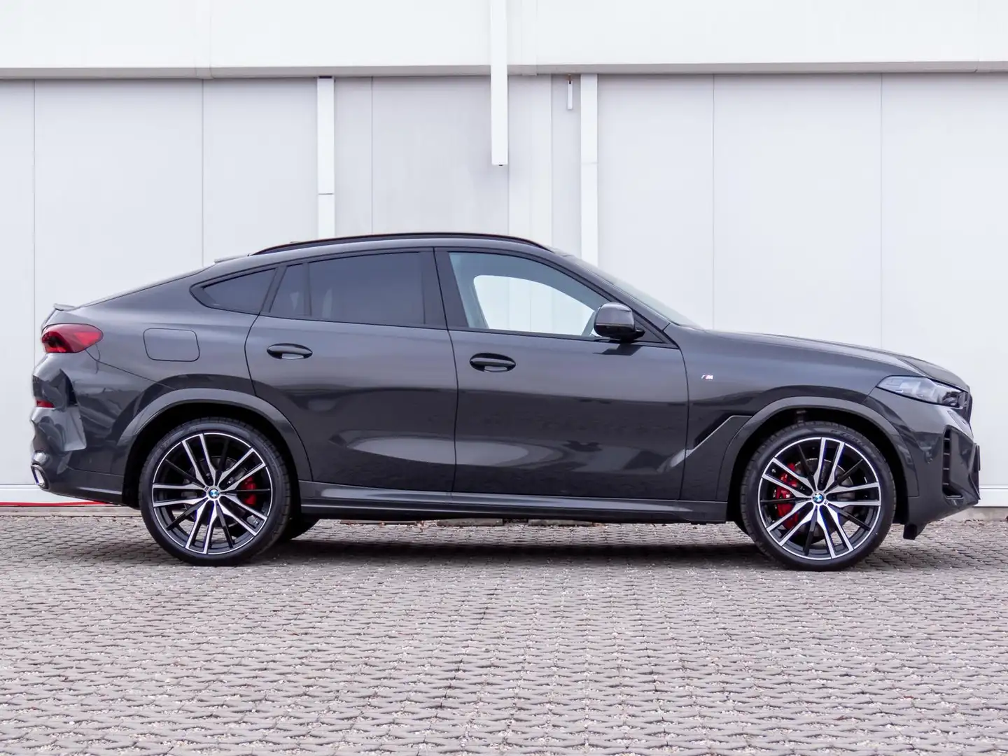 BMW X6 xDrive40d M Sport PRO 22" SKY 2A-Luft StHzg Grijs - 2