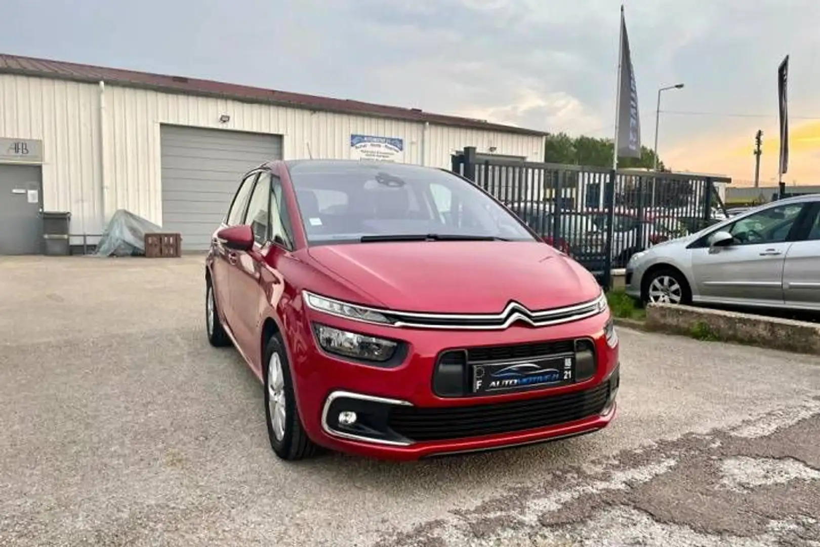 Citroen C4 Picasso II 1.6 e-HDi 115ch Intensive Rouge - 2