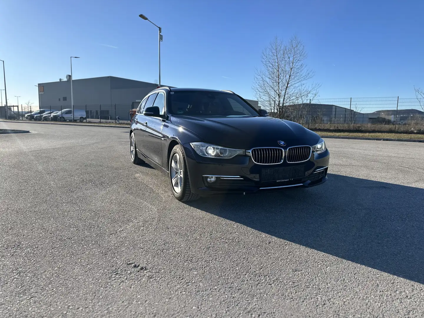 BMW 318 318d Touring Österreich-Paket Aut. - 1