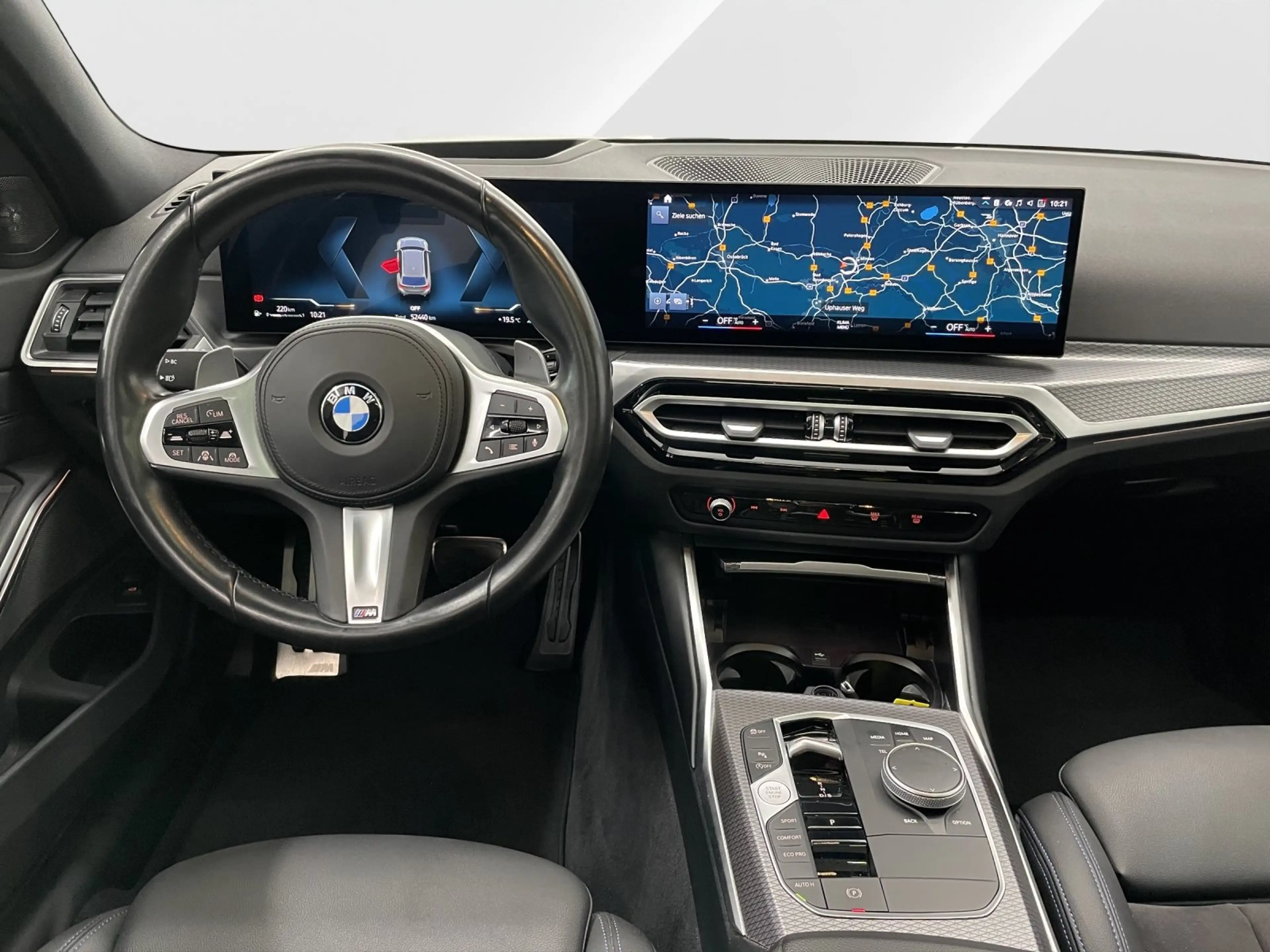 BMW 330 i xDrive Touring — photo 9