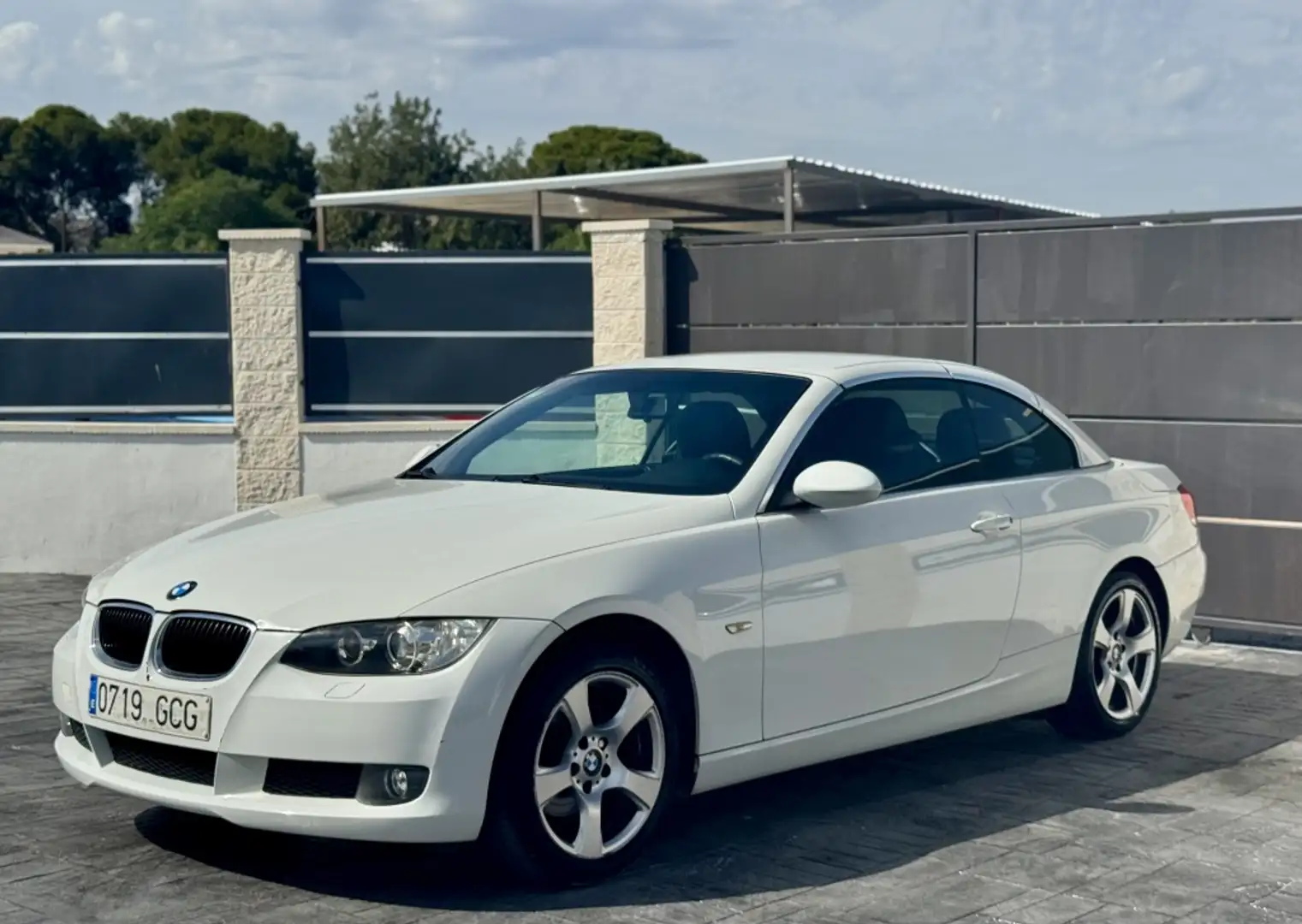 BMW 320 320i Cabrio Blanc - 2
