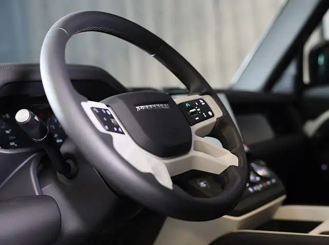 Land Rover Defender view 15