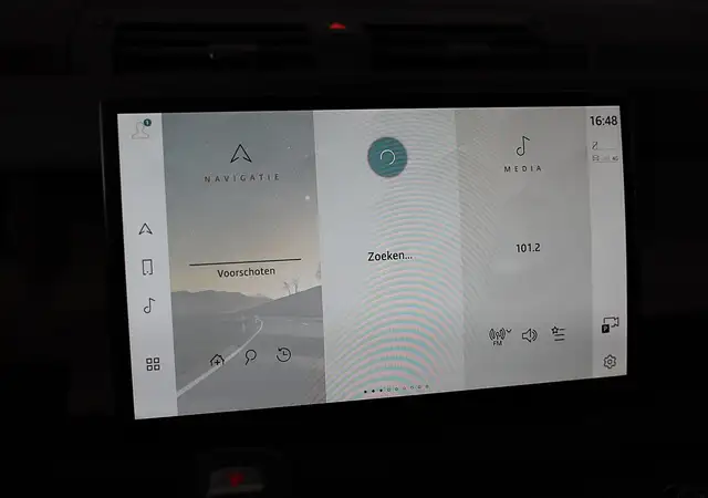 Land Rover Defender view 14