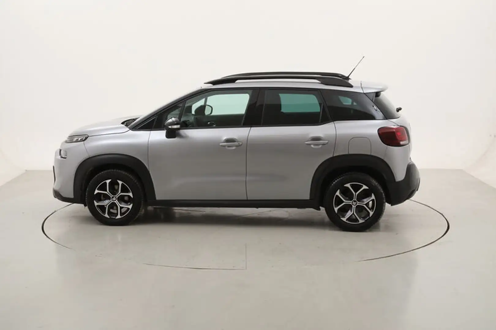 Citroen C3 Aircross Plus + Navigatore 1.2 Benzina 110CV Gris - 2