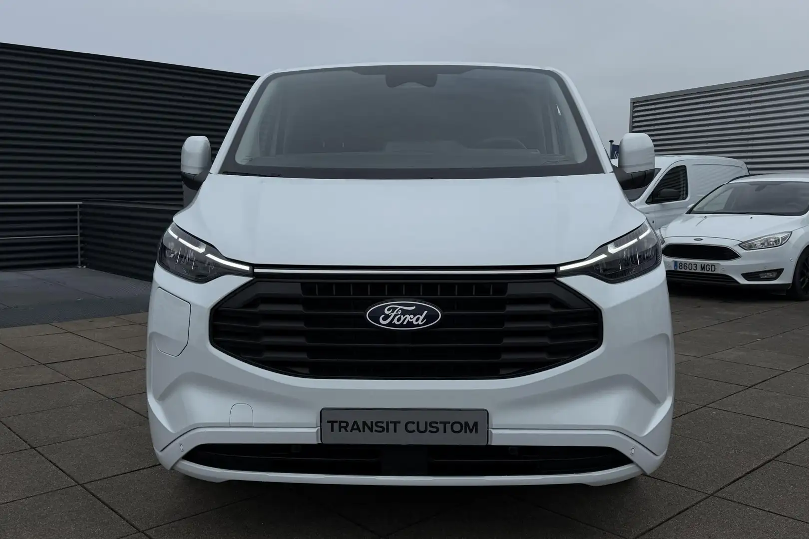 Ford Transit Custom 340 2.5 PHEV L2H1 Limited Kombi 9 persoons te best Wit - 2