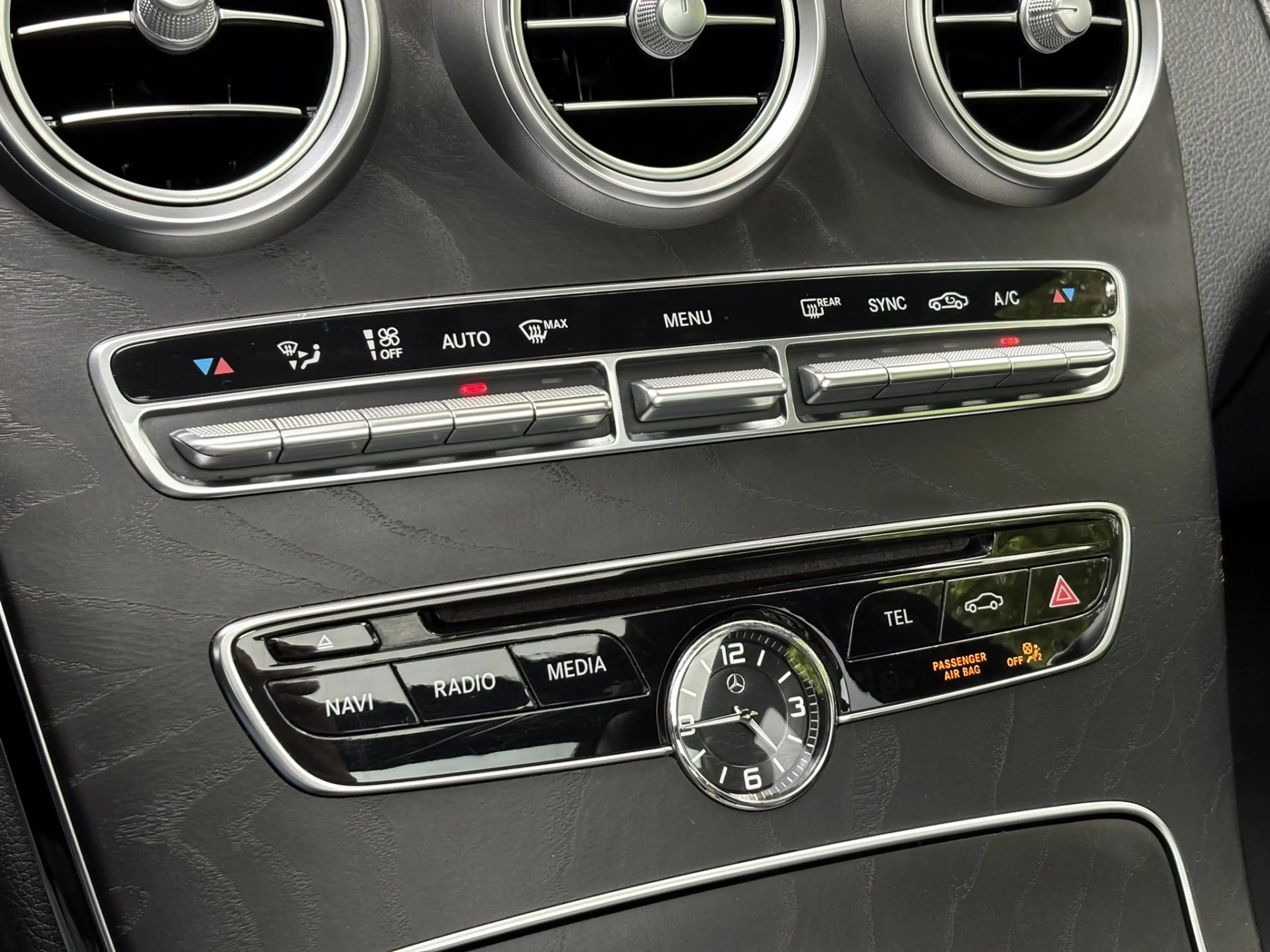 Mercedes-Benz C 250 HUD / 360 / ACC / Navi / Pano — photo 13