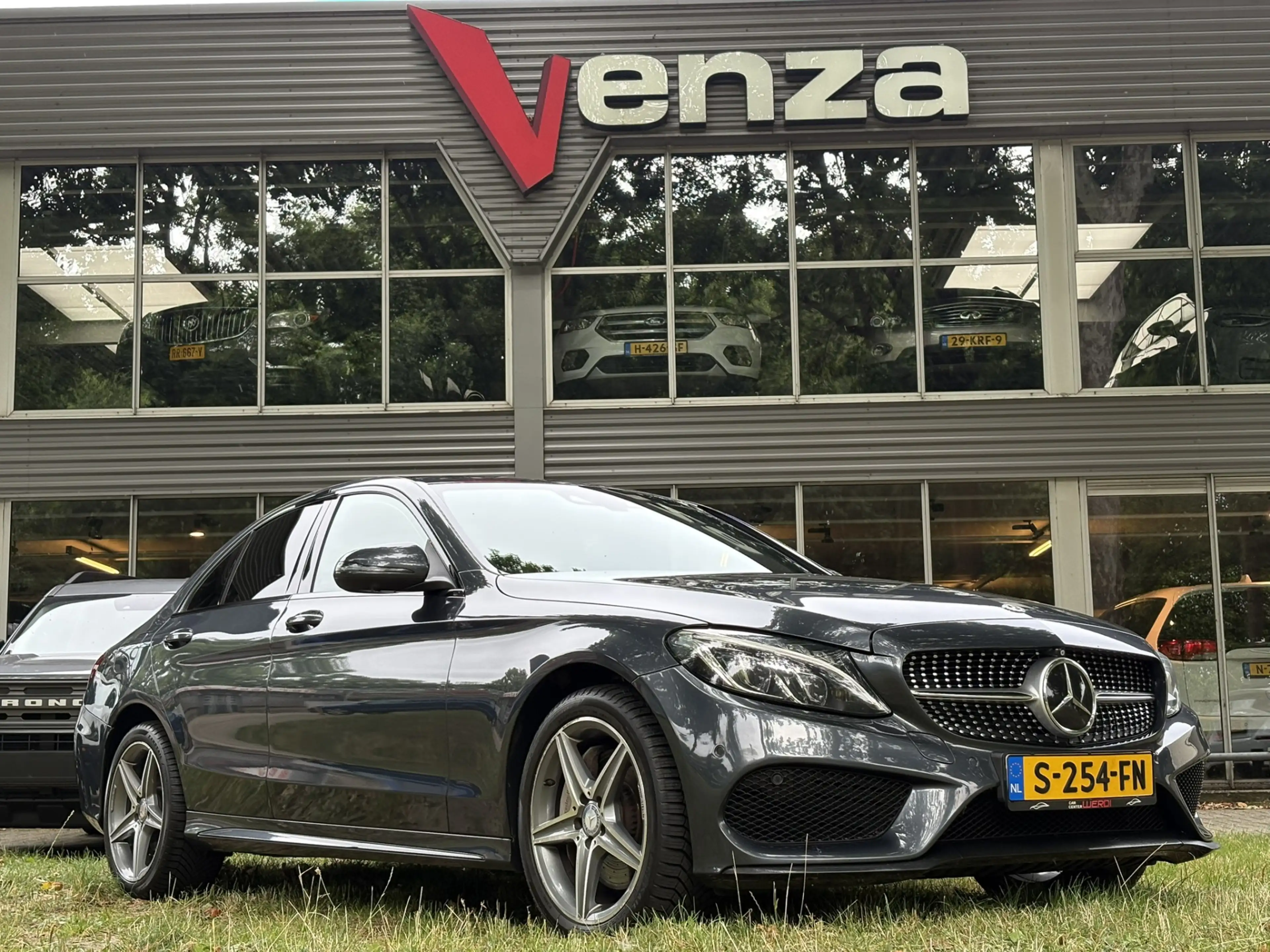 Mercedes-Benz C 250 HUD / 360 / ACC / Navi / Pano