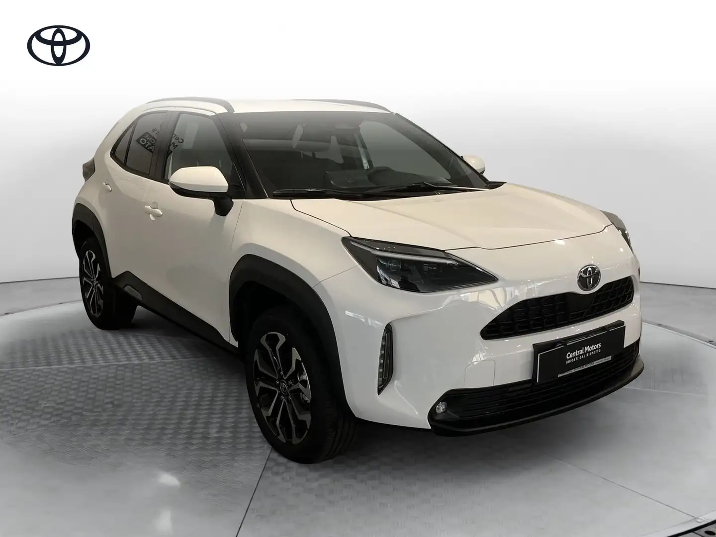 Toyota Yaris Cross 1.5h Trend fwd 115cv e-cvt Bianco - 2