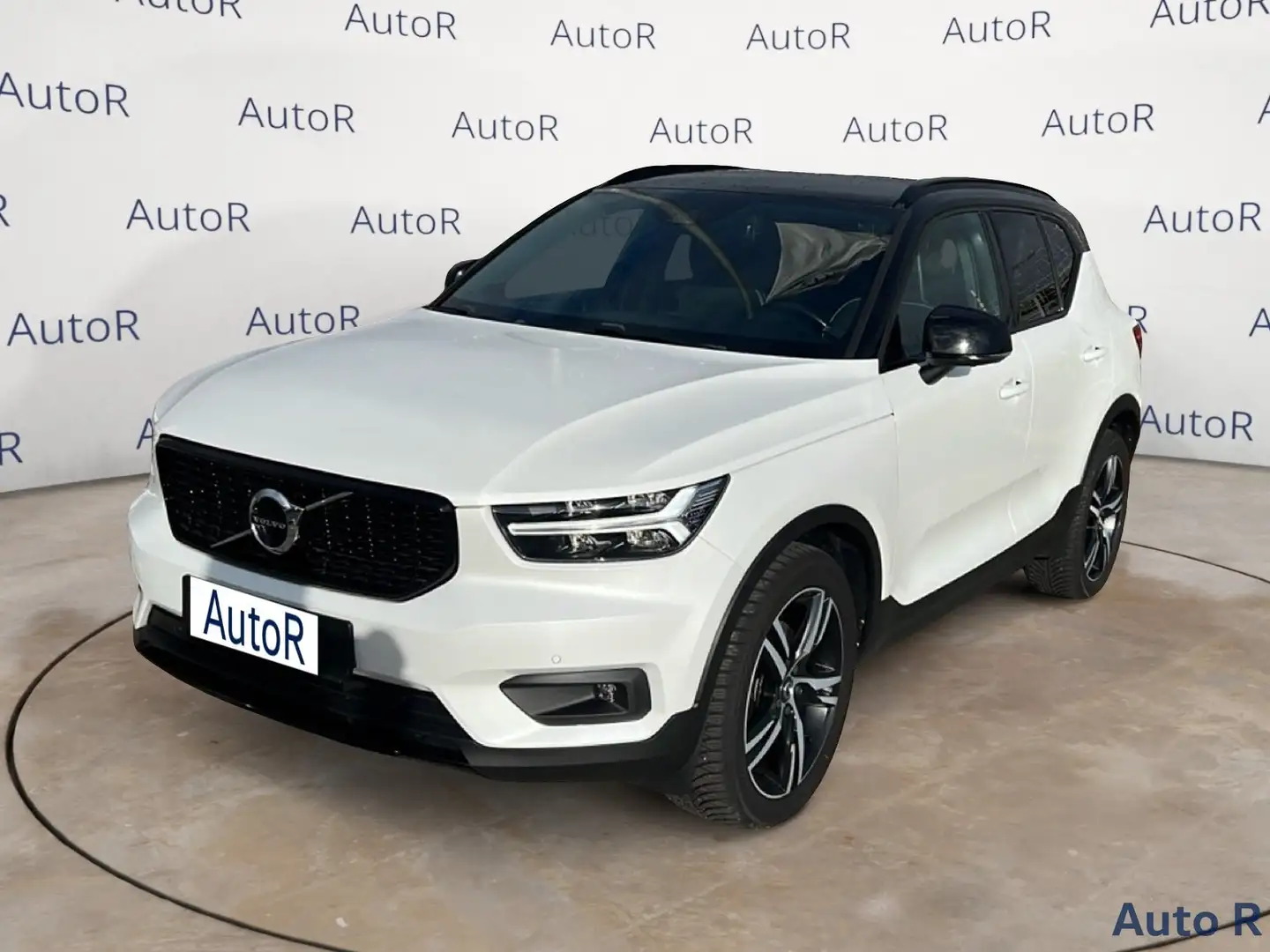 Volvo XC40 XC40 D3 AWD R-design Bianco - 1