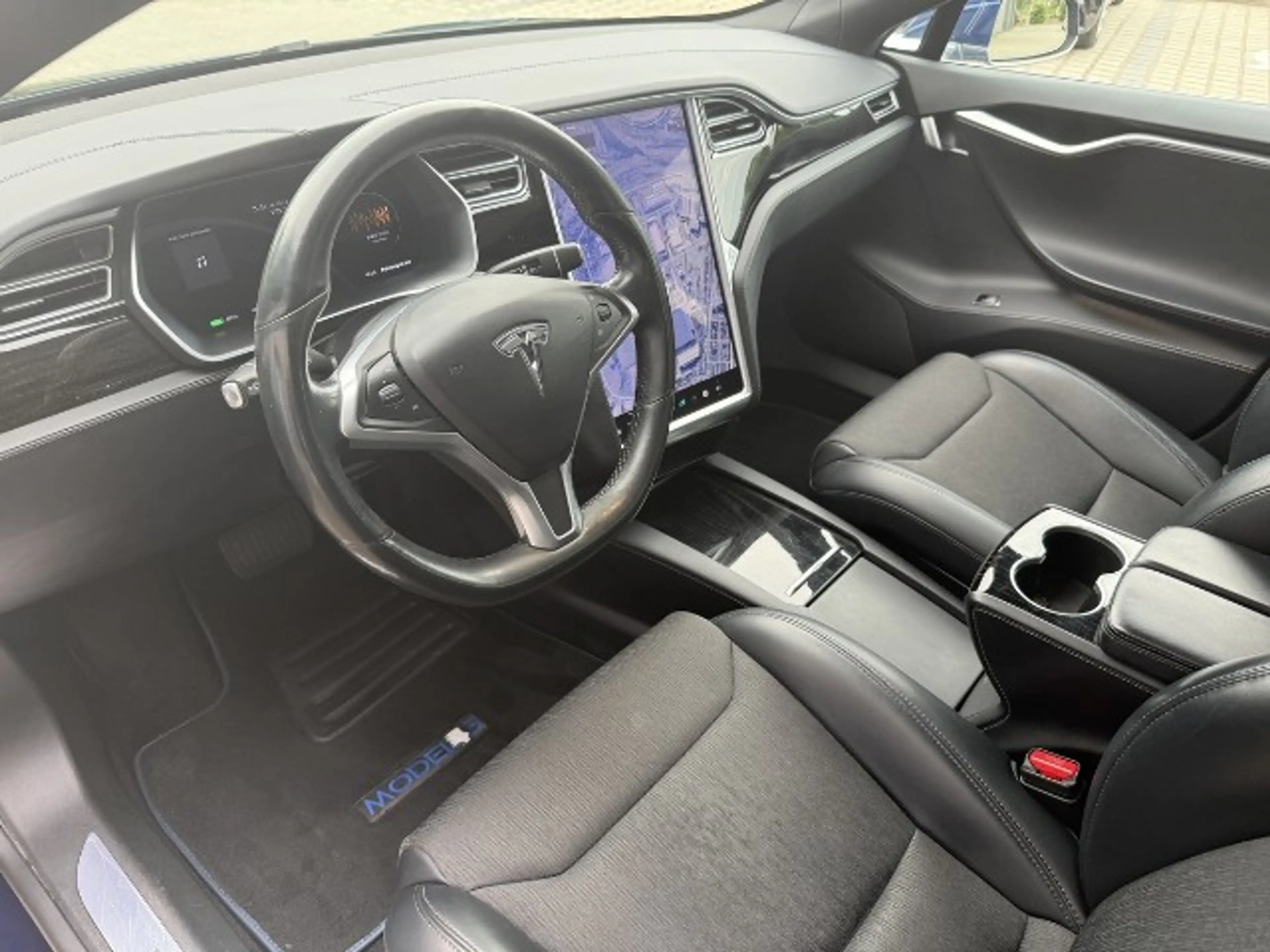 Tesla Model S 75 D 7- Sitzer CCS AUTOPILOT
