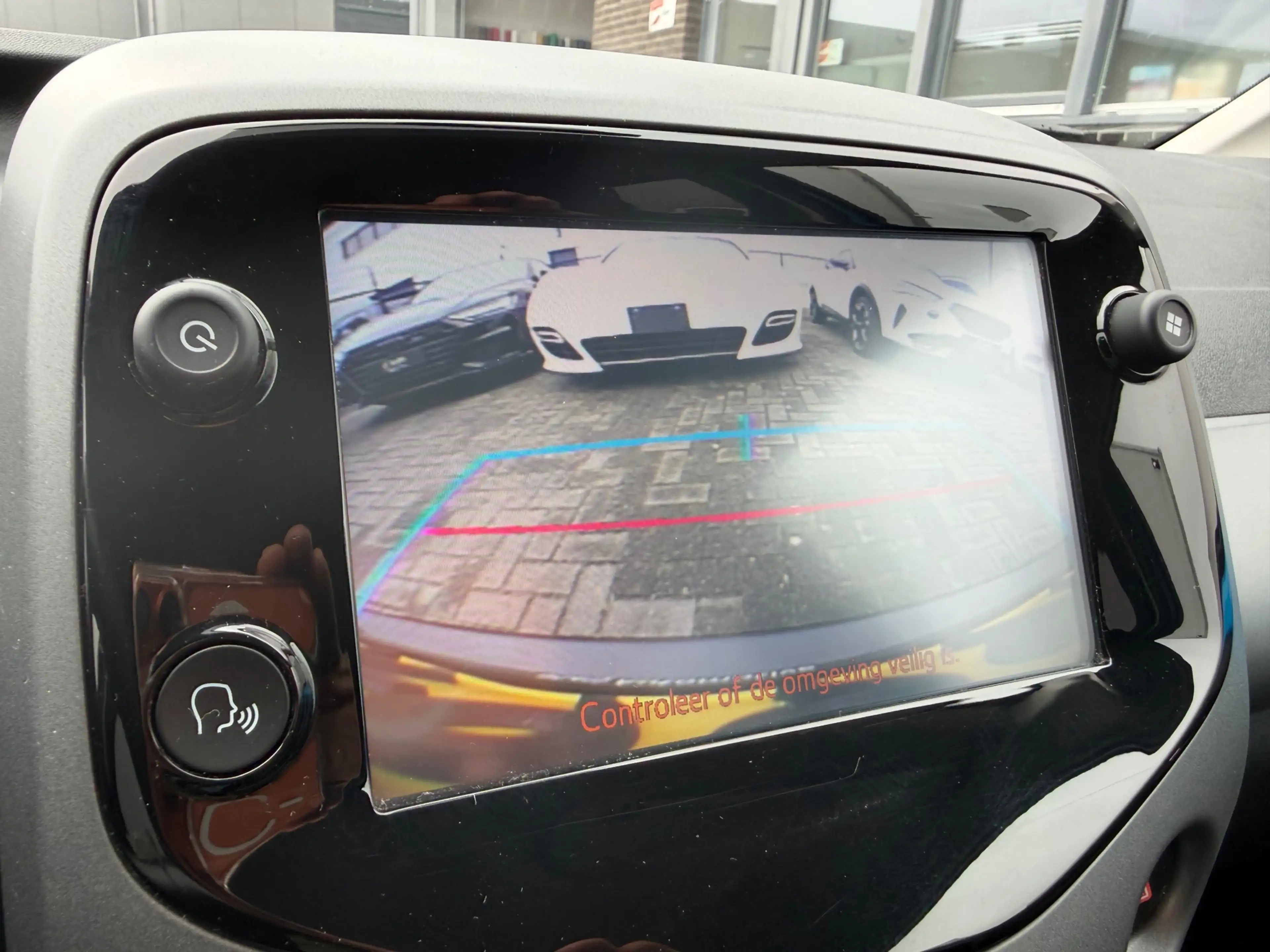 Toyota Aygo 1.0 VVT-i x-clusiv — photo 22