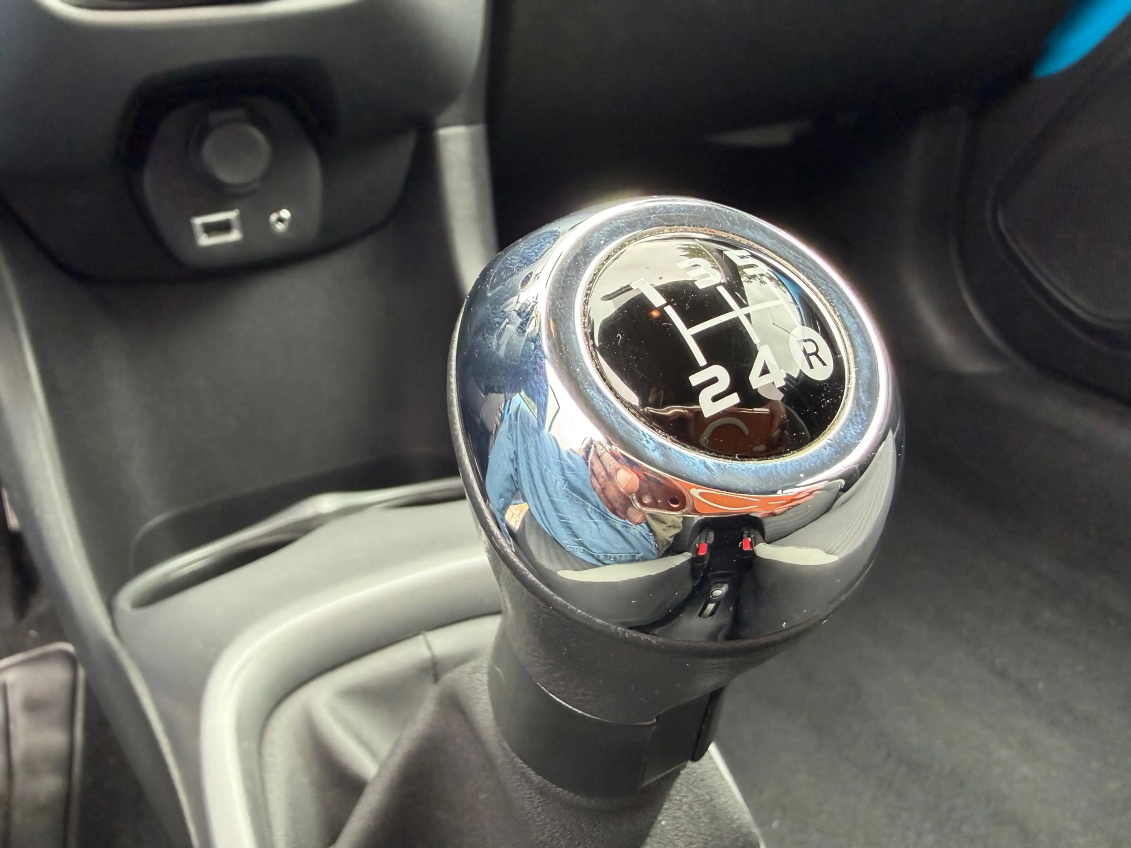 Toyota Aygo 1.0 VVT-i x-clusiv — photo 5