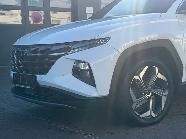 Hyundai Tucson view 2