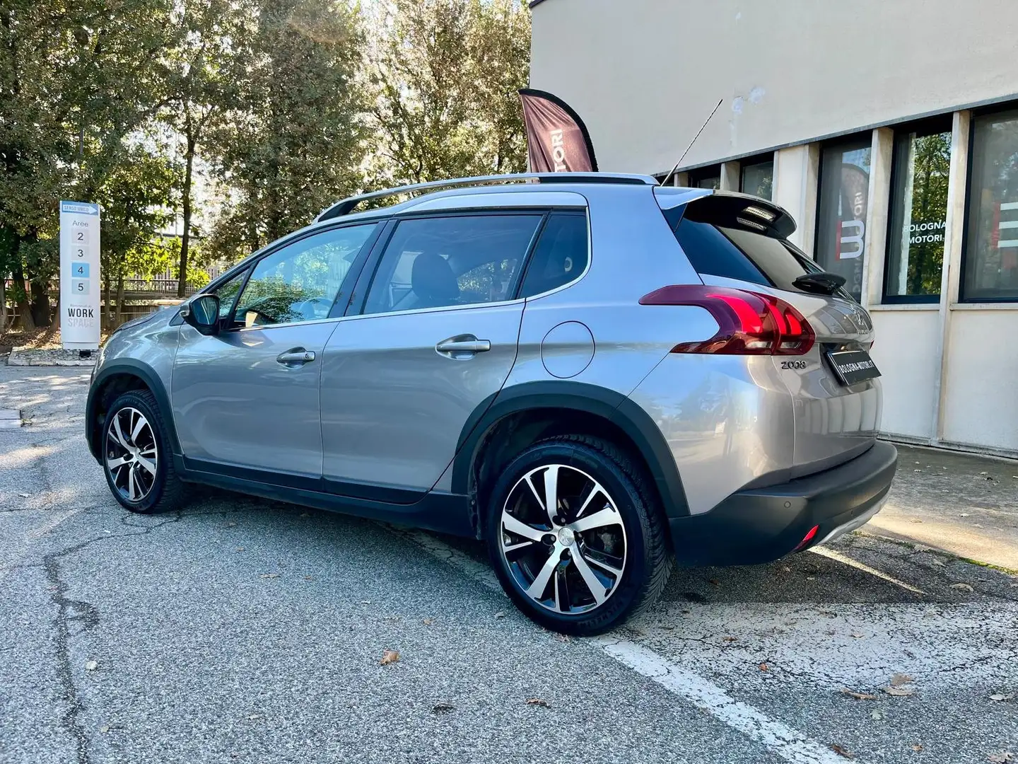 Peugeot 2008 PRIMO PREZZO IN ITALIA - GT LINE Gris - 2