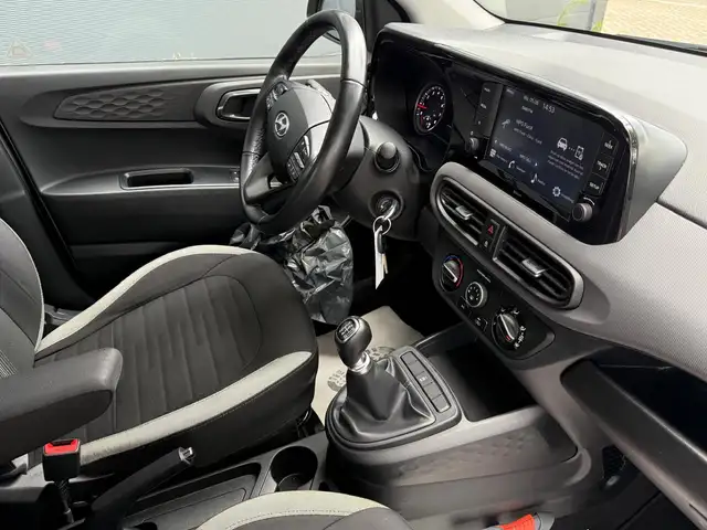 Hyundai I10 view 12