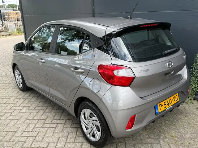 Hyundai I10 view 4
