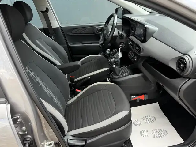 Hyundai I10 view 13