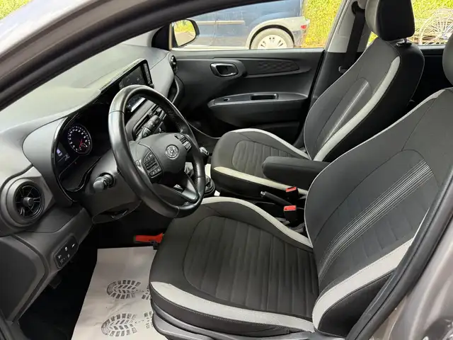 Hyundai I10 view 10