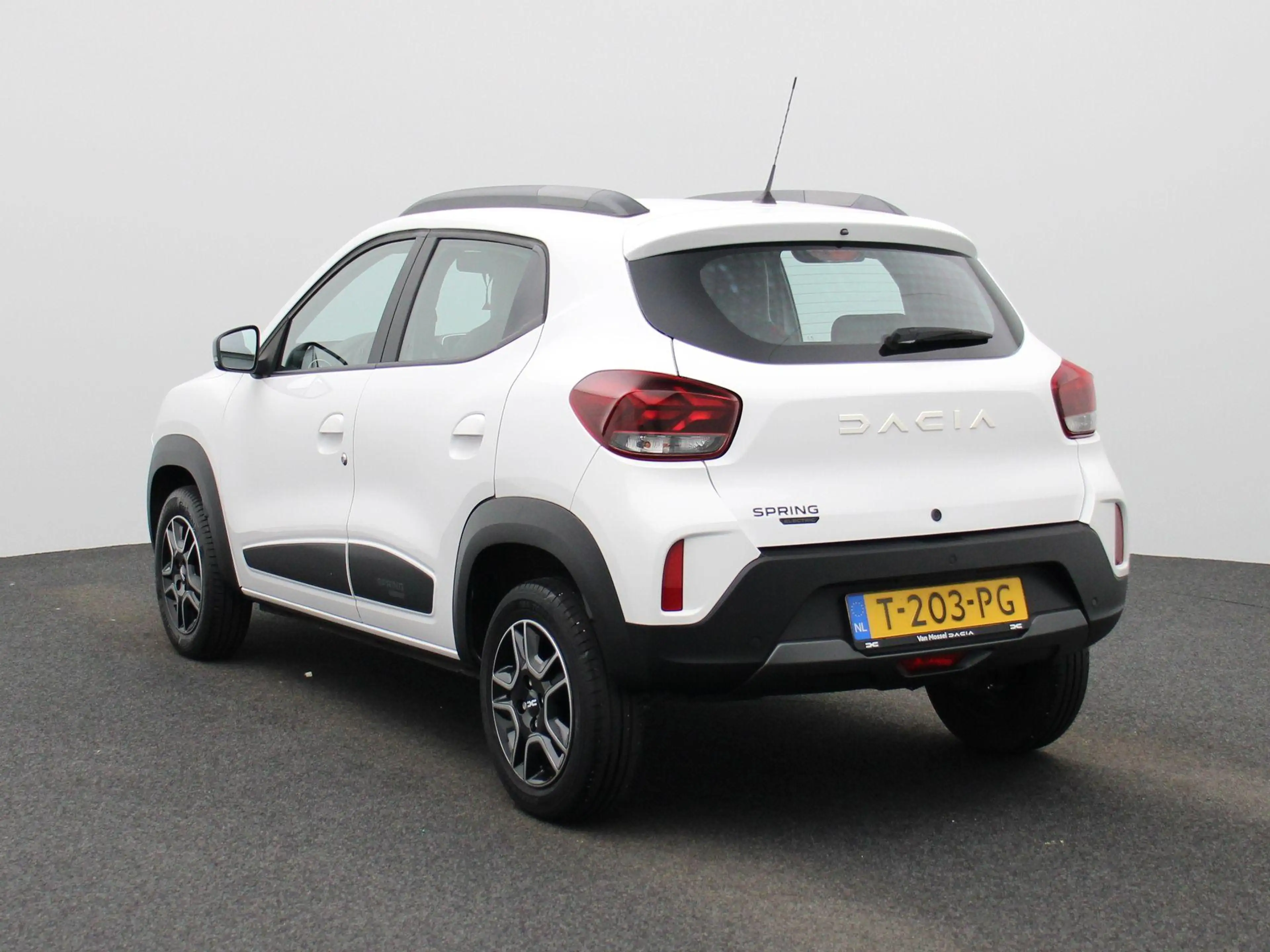 Dacia Spring Expression 27 kWh | WORDT VERWACHT | ACHTERUITRIJC — photo 2