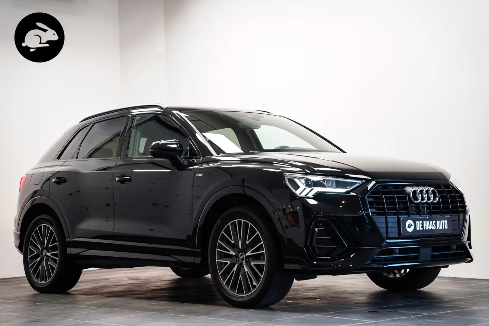 Audi Q3 45 TFSI e S-Line|Trekhaak|Acc|Camera|Sfeerverlicht Zwart - 1