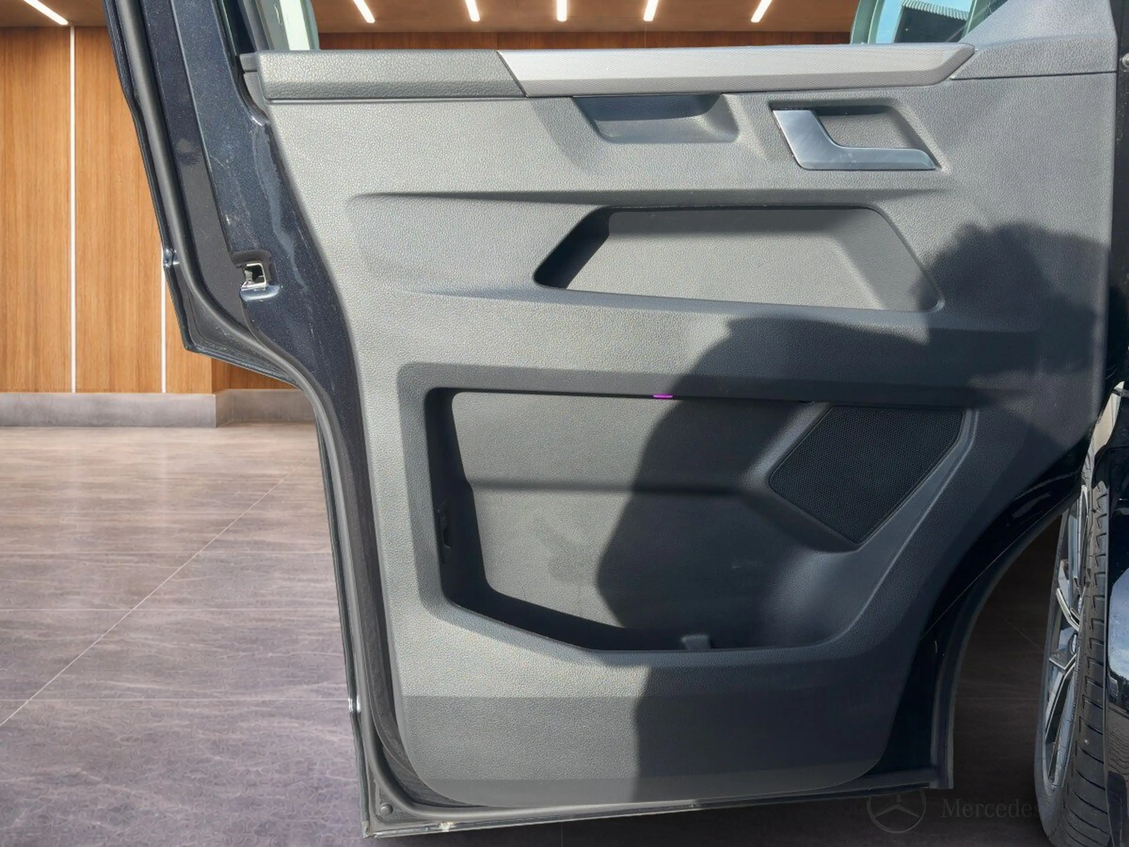 Volkswagen T6.1 Transporter T6.1 2.0TDI 4Motion Multivan Highline NAVI+LED+KLIMA+ACC+ — photo 14