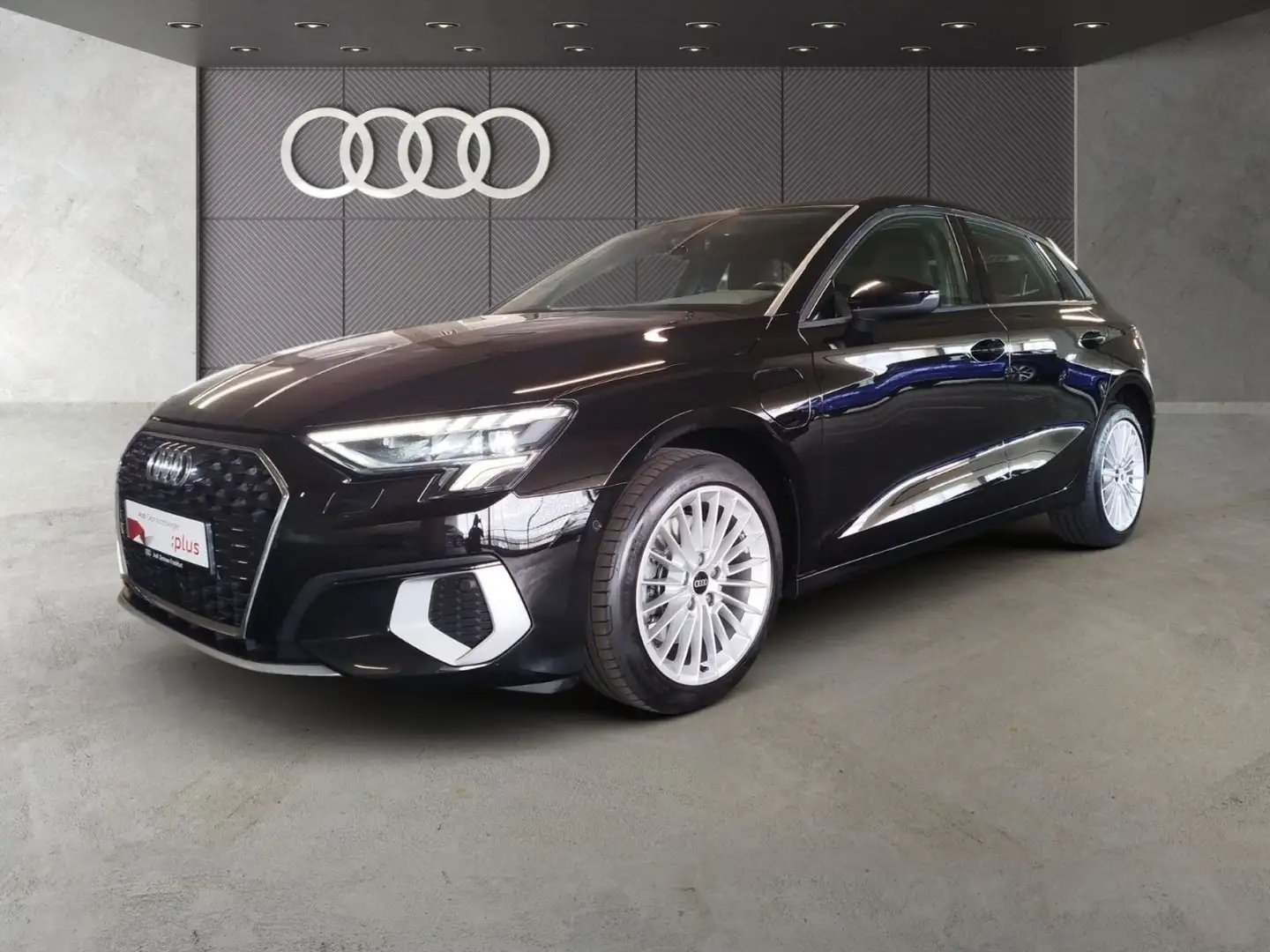 Audi A3 40 TFSI e S tronic advanced LED DAB Schwarz - 1