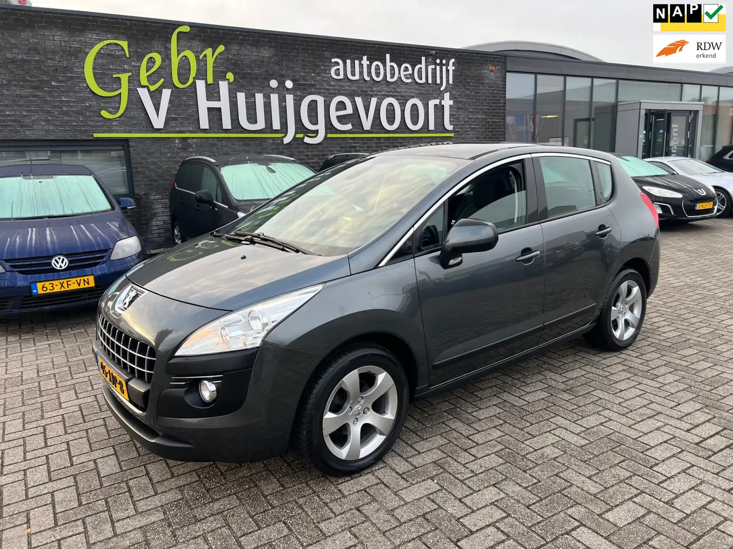 Peugeot 3008 1.6 VTi Première Grijs - 1