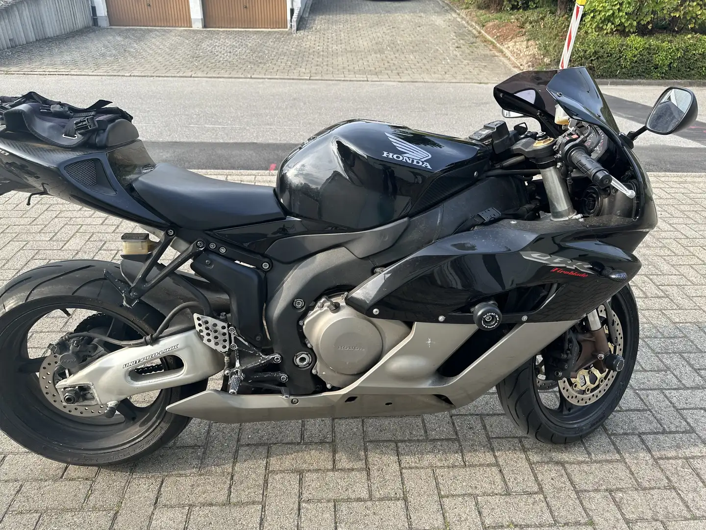 Honda CBR 1000 SC 57 B Fekete - 1