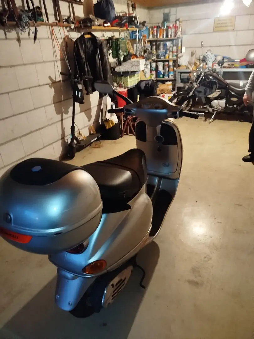 Piaggio ET 4 125 ccm Silber - 2
