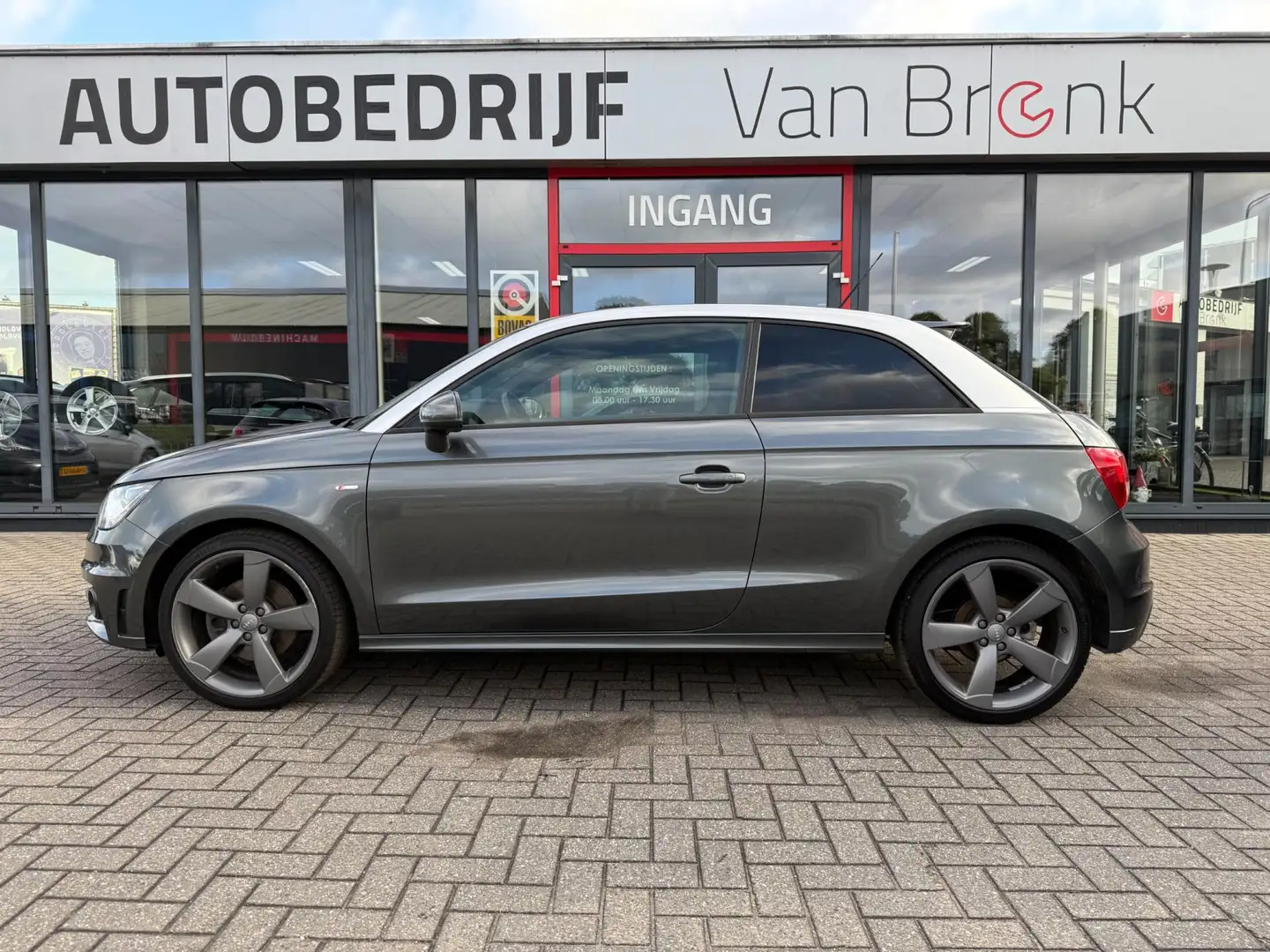 Audi A1 1.4 TFSI 2X S-line | Xenon | Half-leder | Stoelver Gris - 2