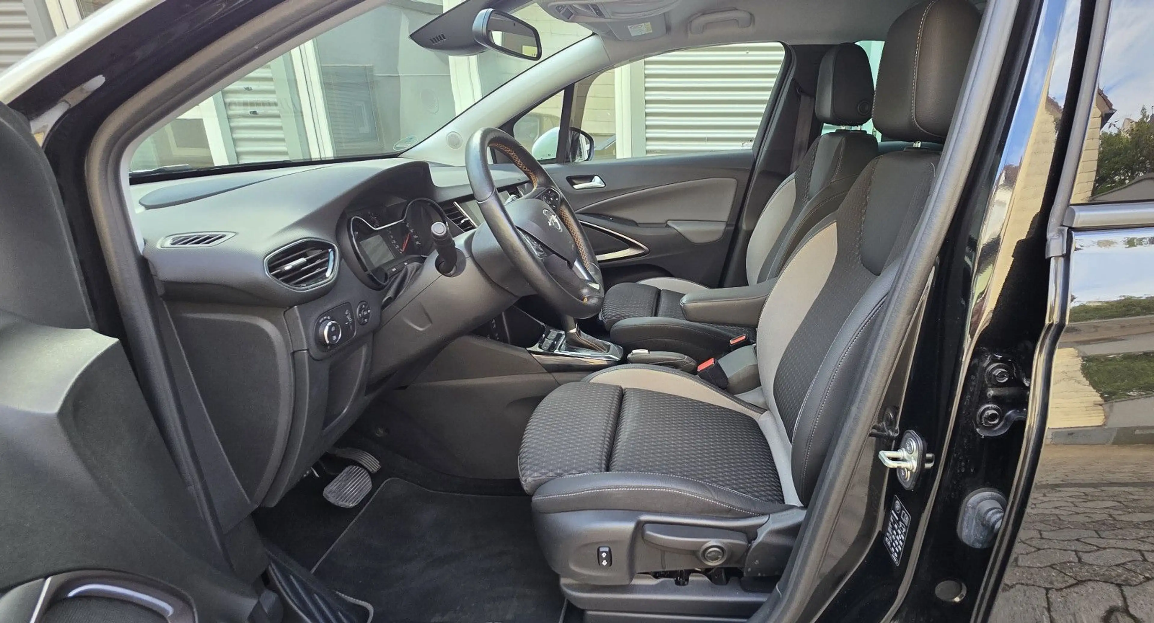 Opel Crossland X Automat,VOLL,HUD,Kam,PDC,AHK,LED — photo 4