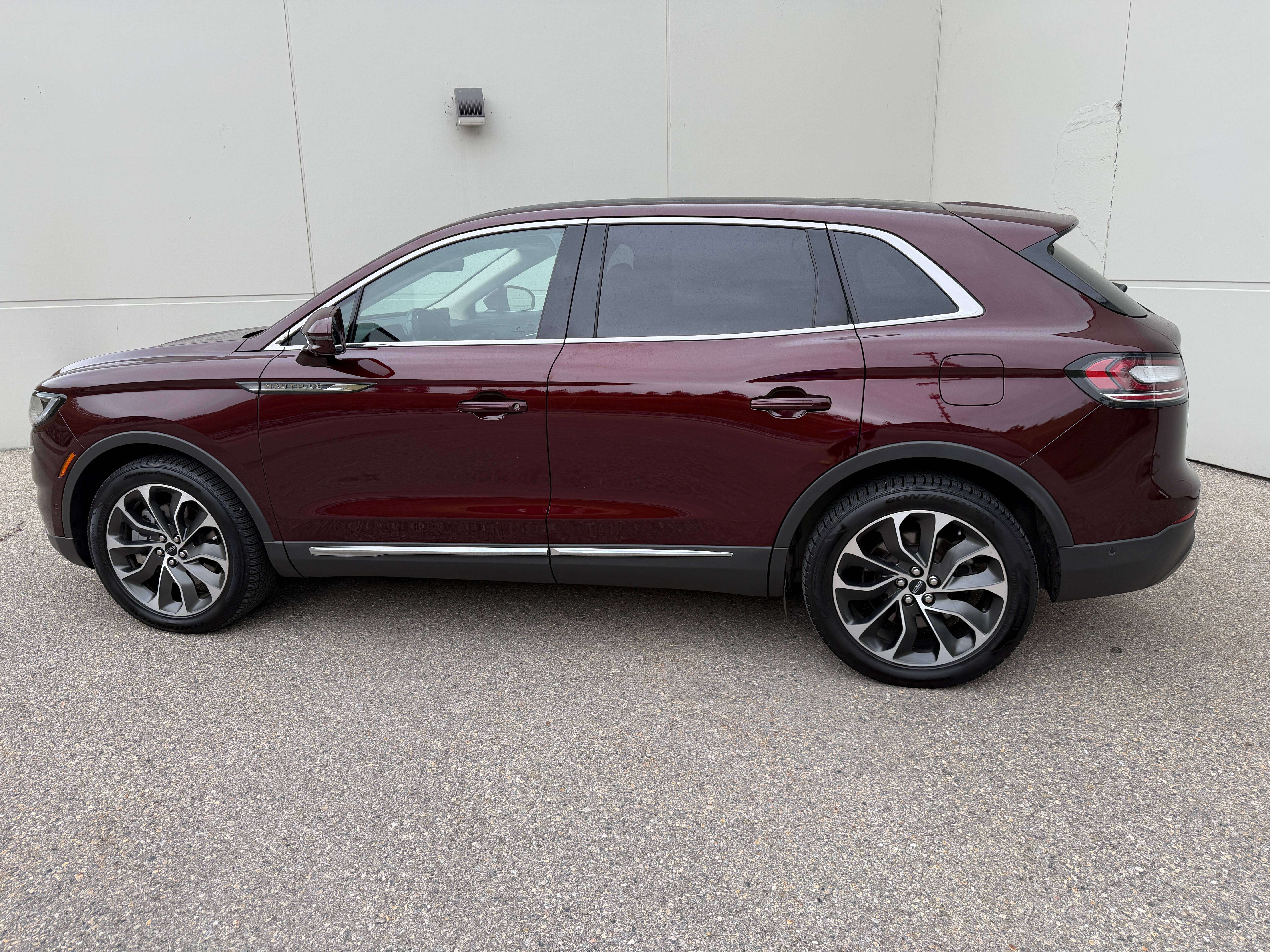 2022 Lincoln Nautilus Reserve/Massaging Seats/Cooled Seats/Apple CarPlay — снимка 1