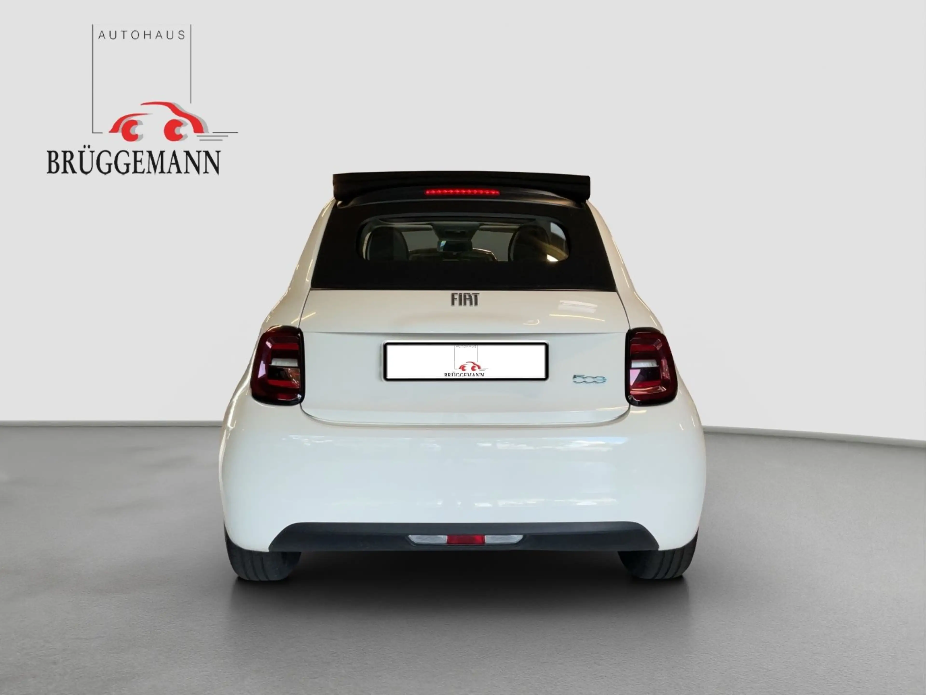 Fiat 500e 42 kWh Cabrio — photo 5