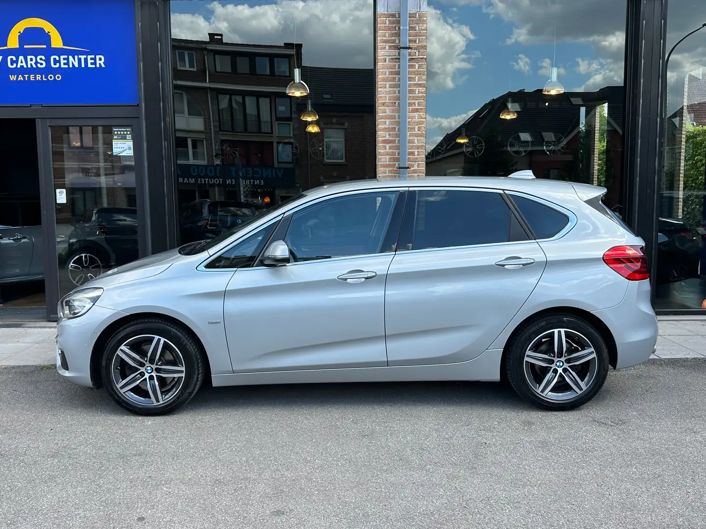 BMW 220 iA Active Tourer I Sport ICuir I Auto I Navi I Led Silber - 2