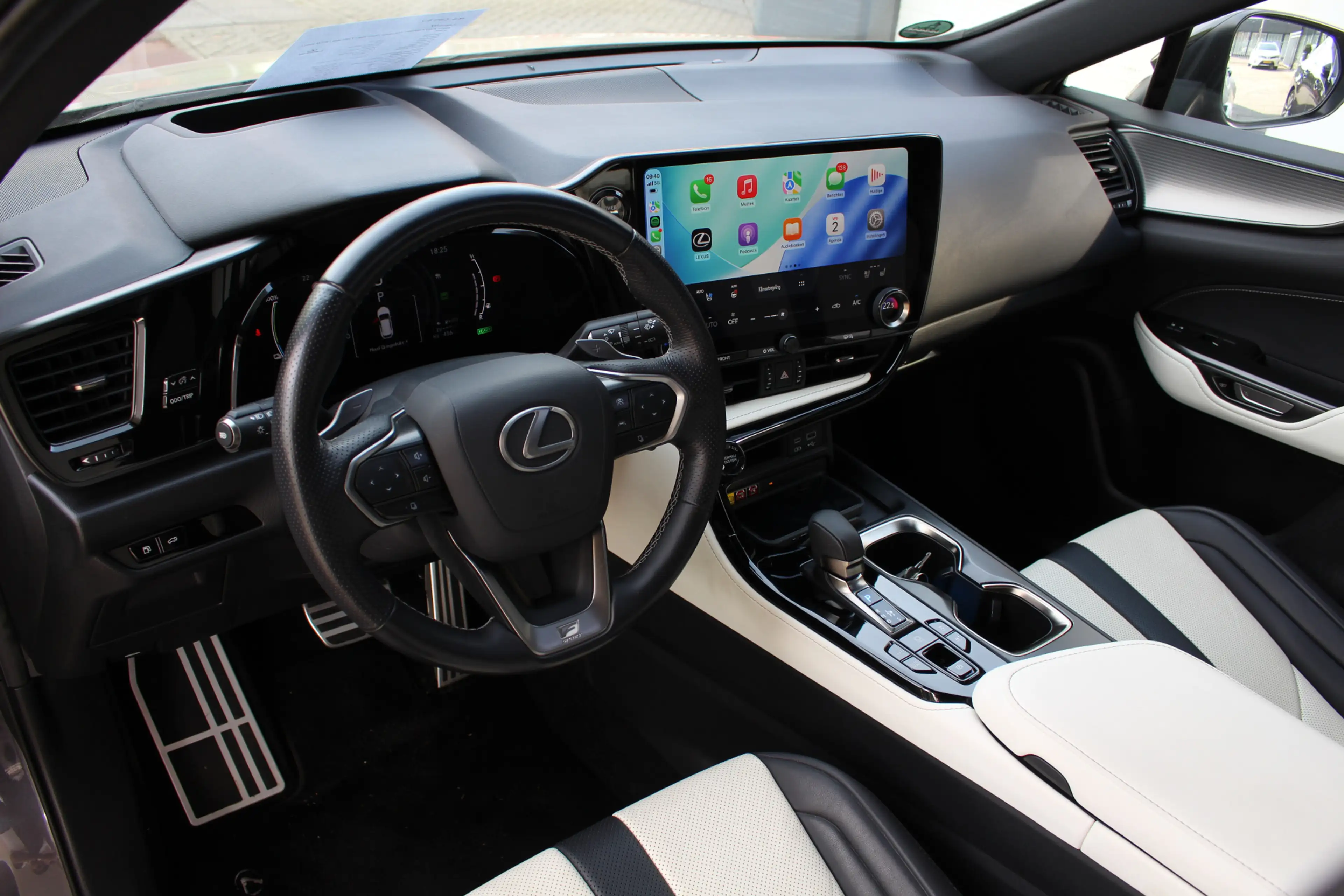 Lexus NX 450h+ AWD F-SPORT I NL-auto! Open dak I Trekhaak I BTW a — photo 7