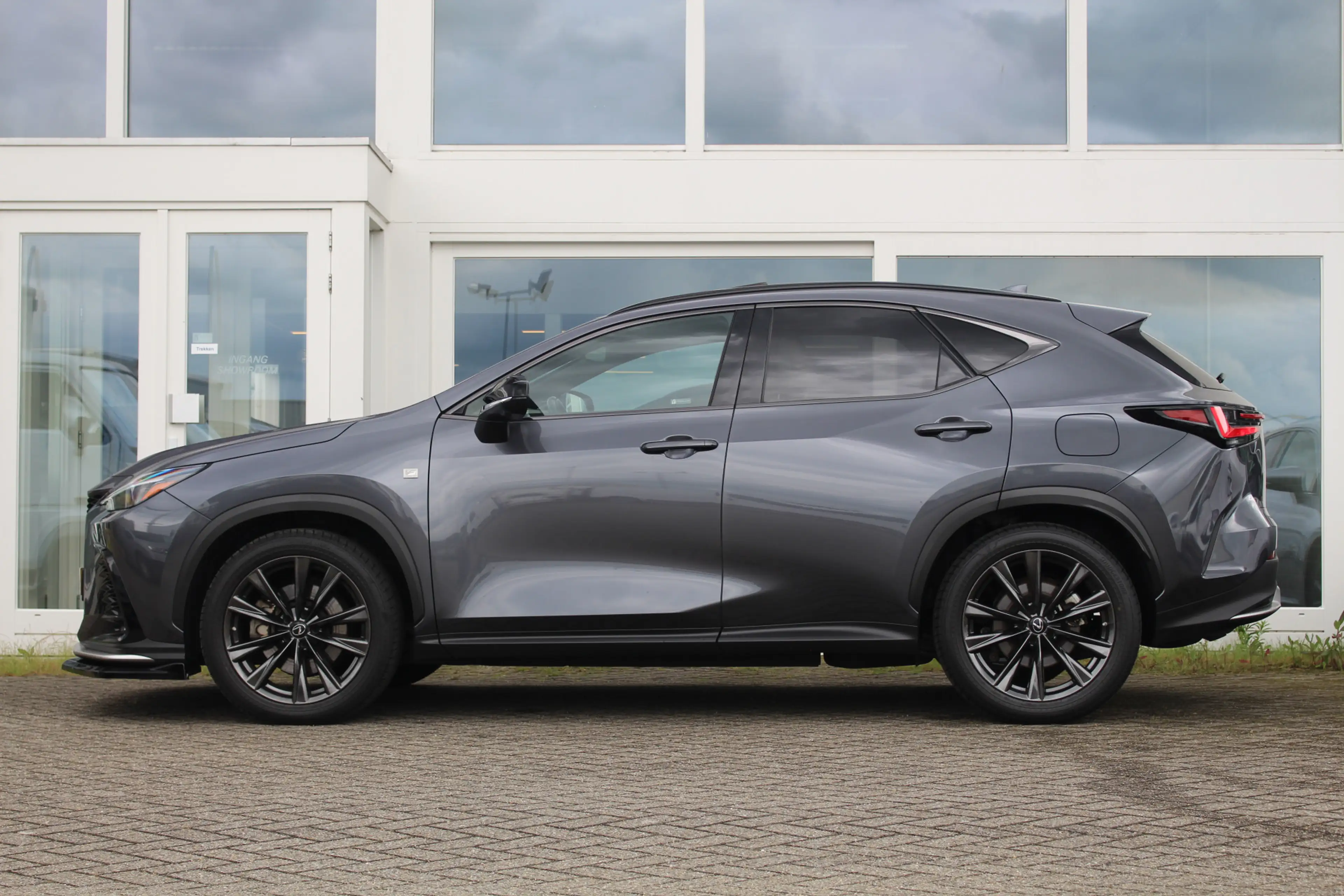Lexus NX 450h+ AWD F-SPORT I NL-auto! Open dak I Trekhaak I BTW a — photo 13