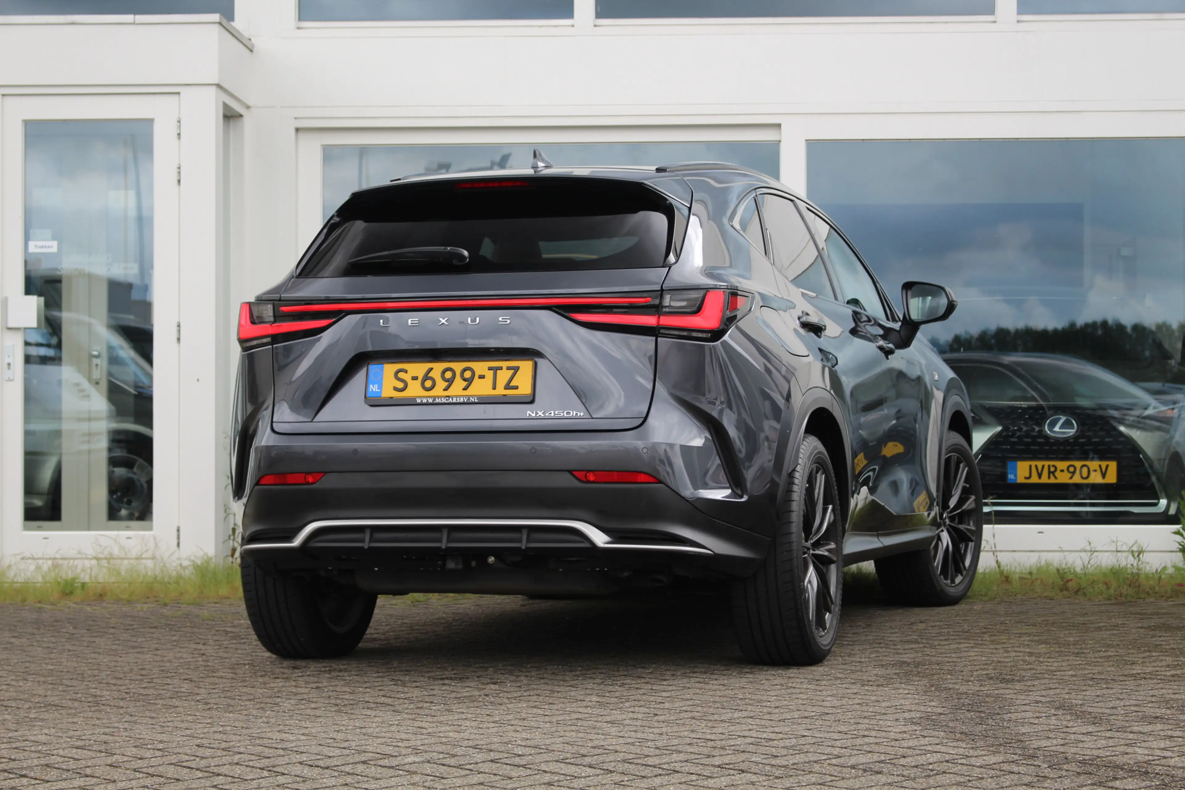 Lexus NX 450h+ AWD F-SPORT I NL-auto! Open dak I Trekhaak I BTW a — photo 2