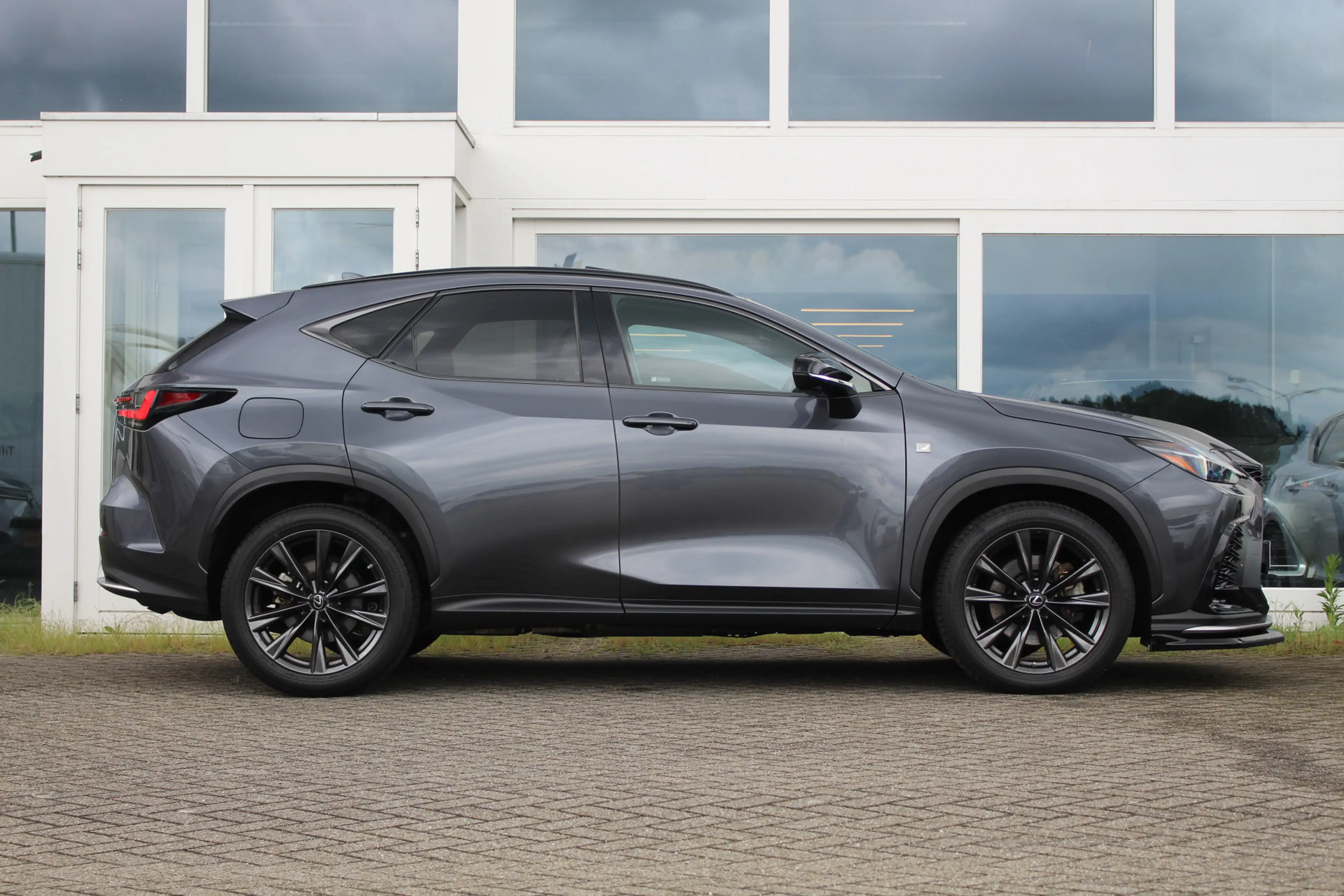 Lexus NX 450h+ AWD F-SPORT I NL-auto! Open dak I Trekhaak I BTW a — photo 12