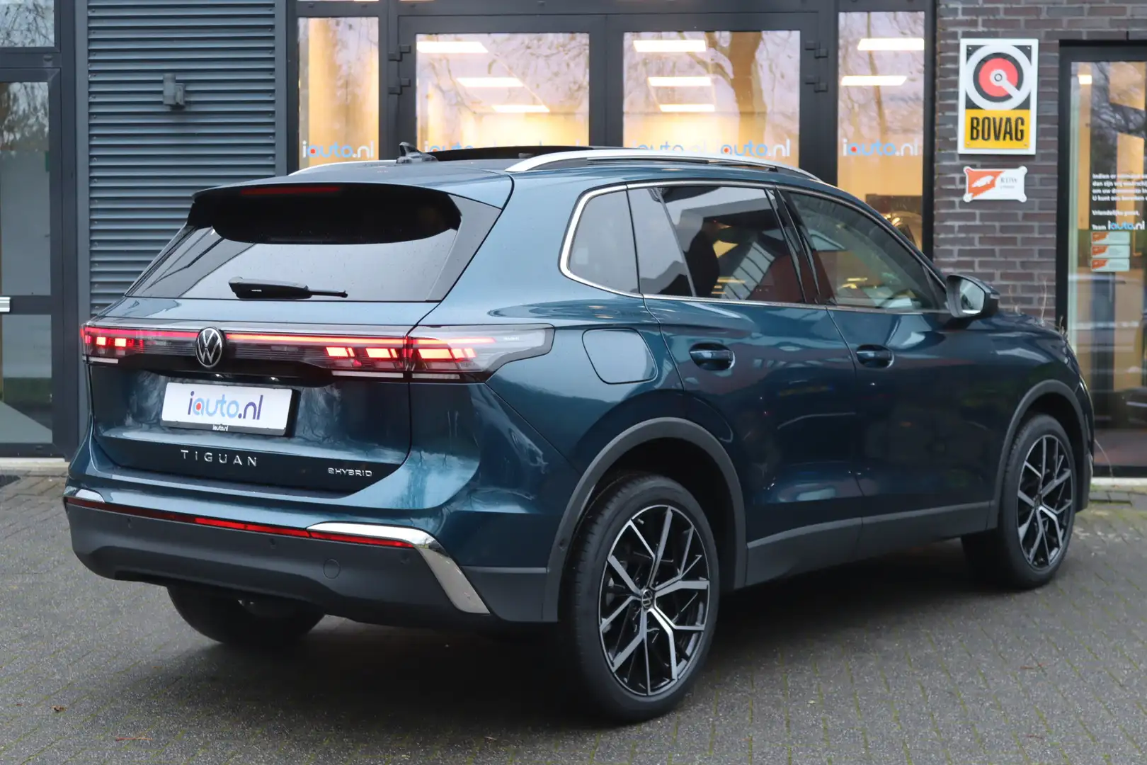 Volkswagen Tiguan 1.5 eHybrid 204pk Elegance Pano/IQ.Light HD/360/He Bleu - 2