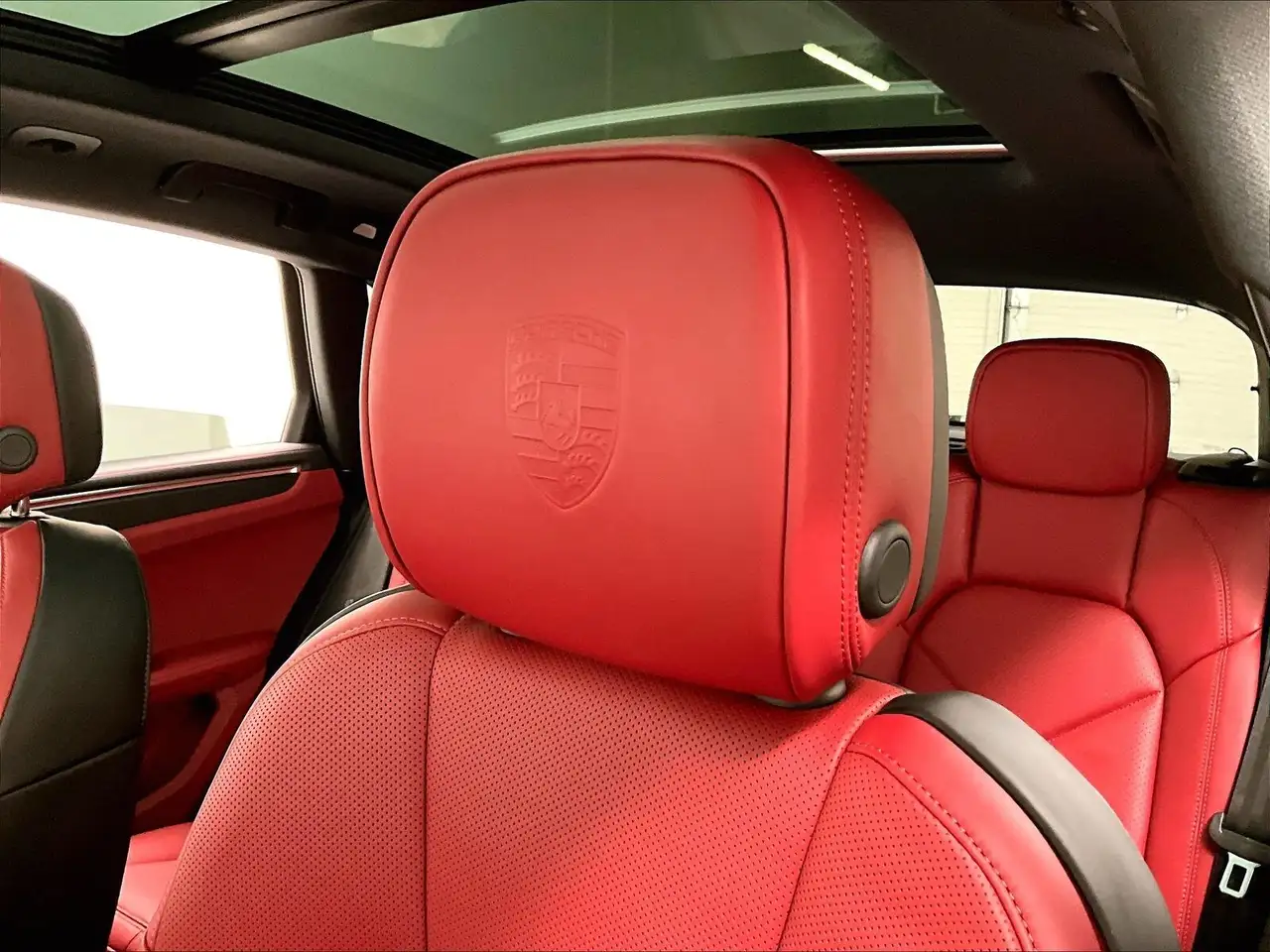 Porsche Macan снимка Porsche Macan