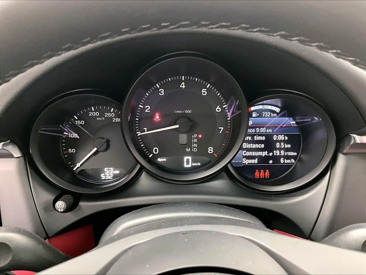 Porsche Macan снимка Porsche Macan