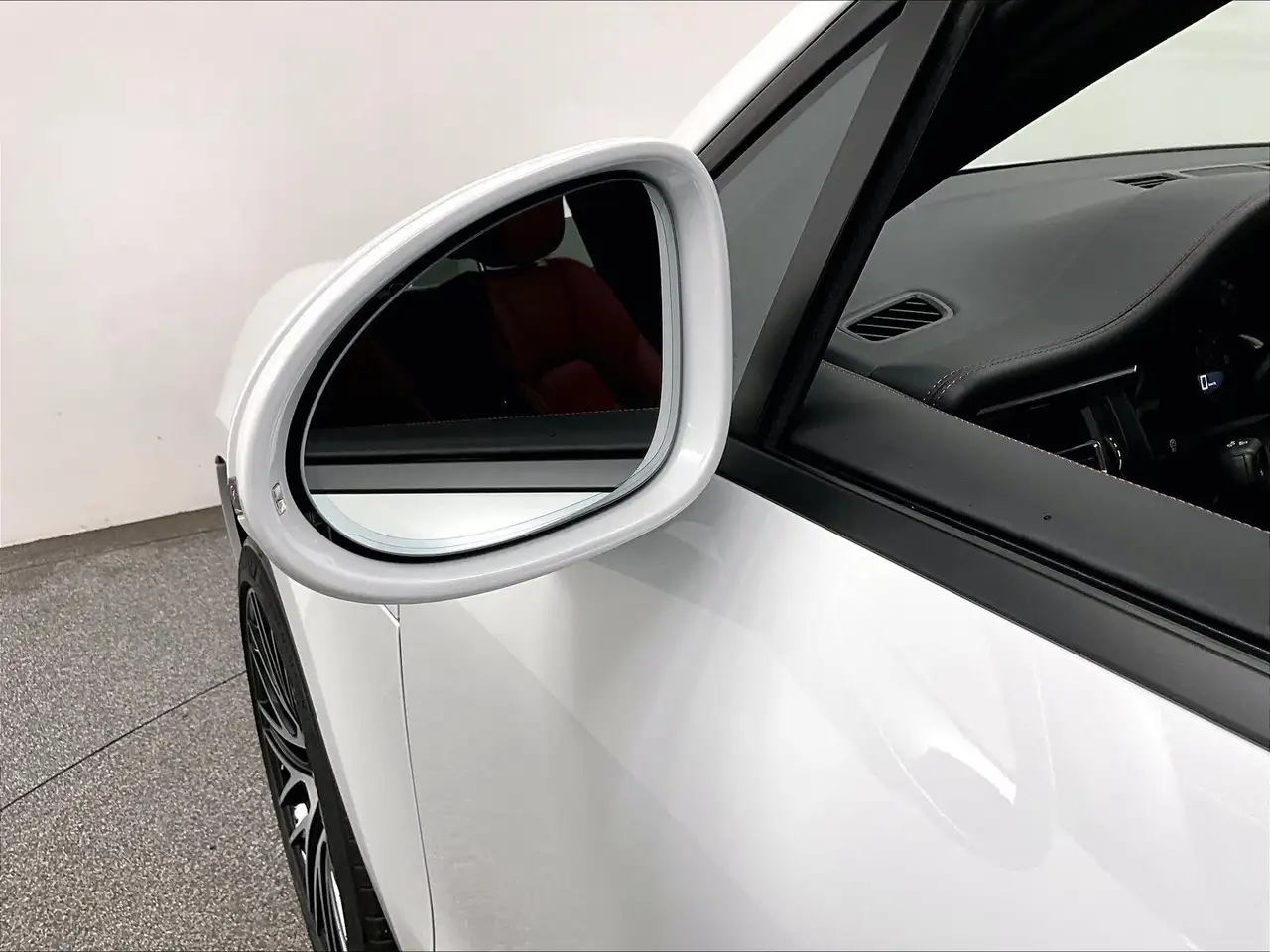 Porsche Macan снимка Porsche Macan