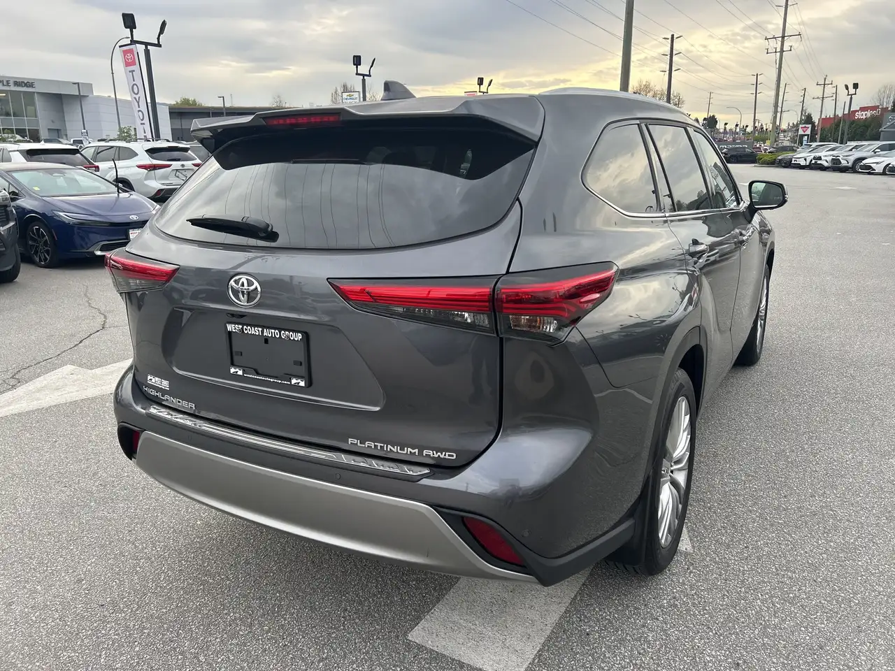 Toyota Highlander снимка Toyota Highlander
