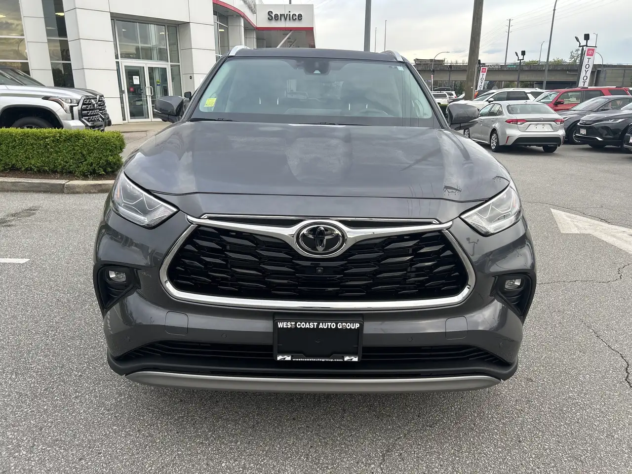 Toyota Highlander снимка Toyota Highlander