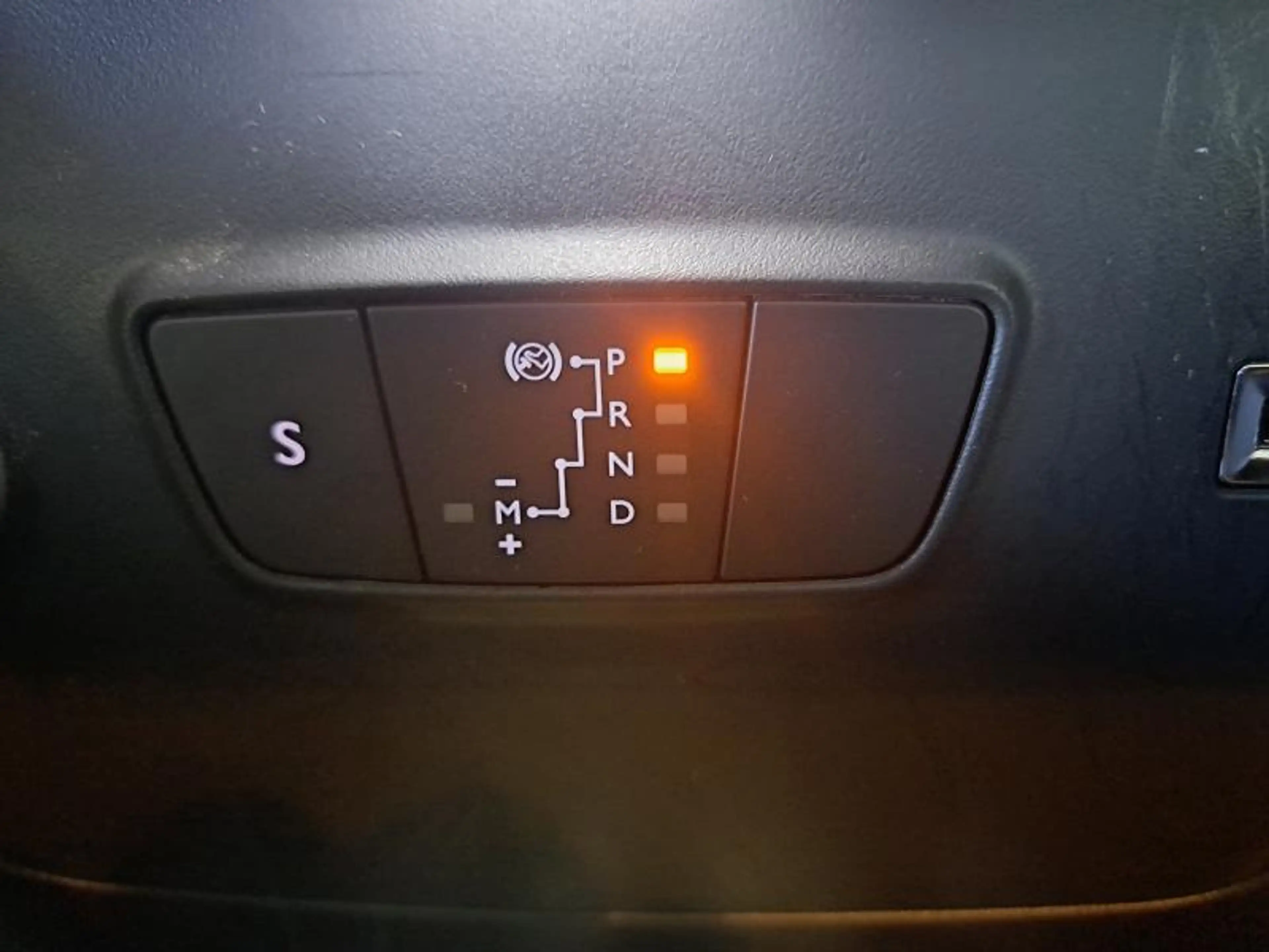 Citroen C3 Aircross Aircross MAX 1.2 PURETECH 130 EAT 6 — photo 18