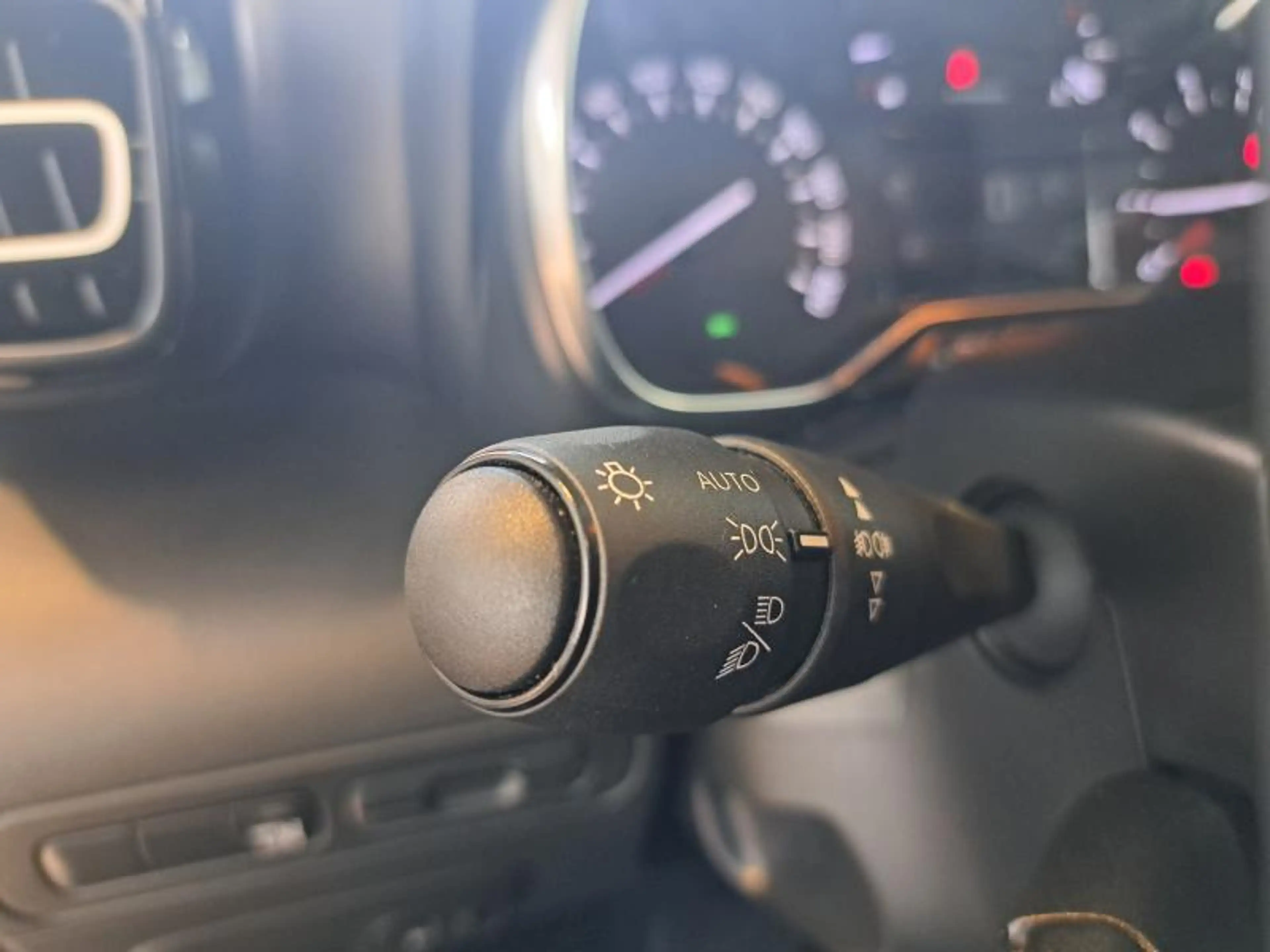 Citroen C3 Aircross Aircross MAX 1.2 PURETECH 130 EAT 6 — photo 22