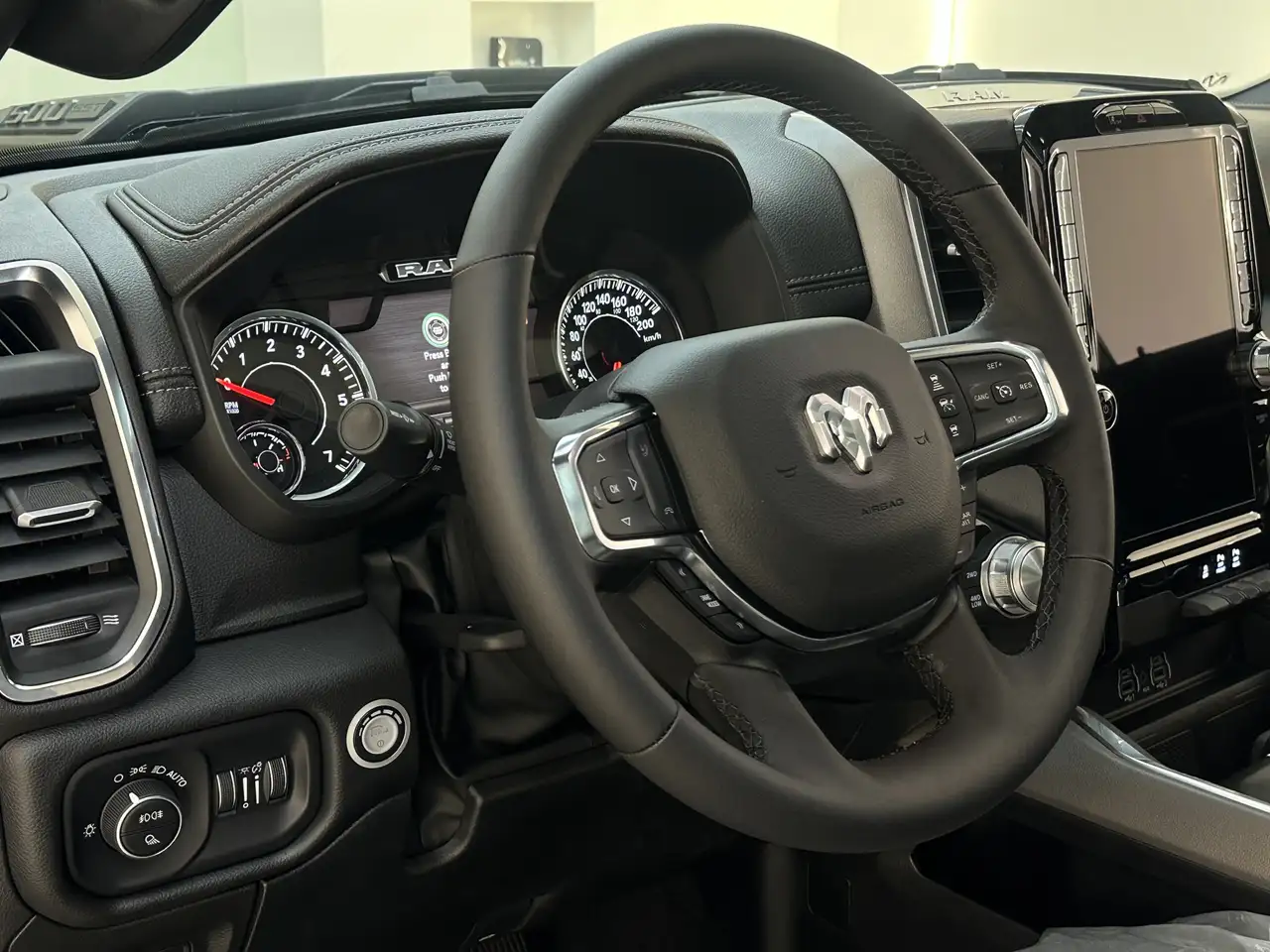 Dodge RAM 2024 — фото 15