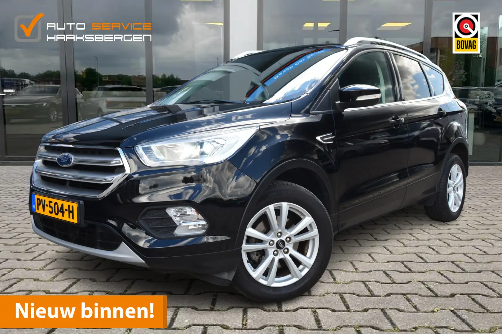 Ford Kuga 1.5 EcoBoost Titanium | Xenon | Navi | Trekhaak | Zwart - 1