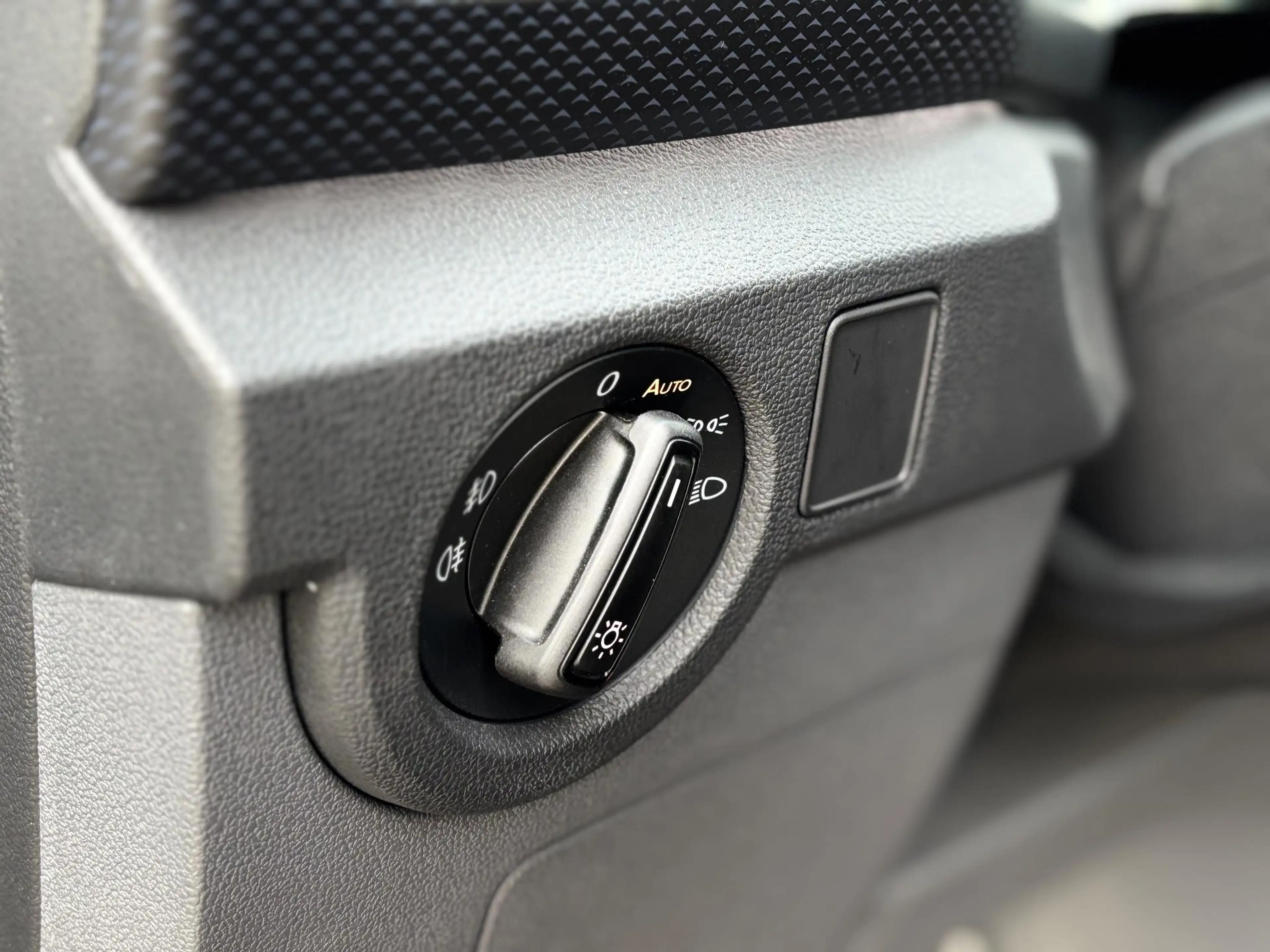 Volkswagen T-Cross 1.5 TSI Style Business R | Apple-Android | Stoel-V — photo 9